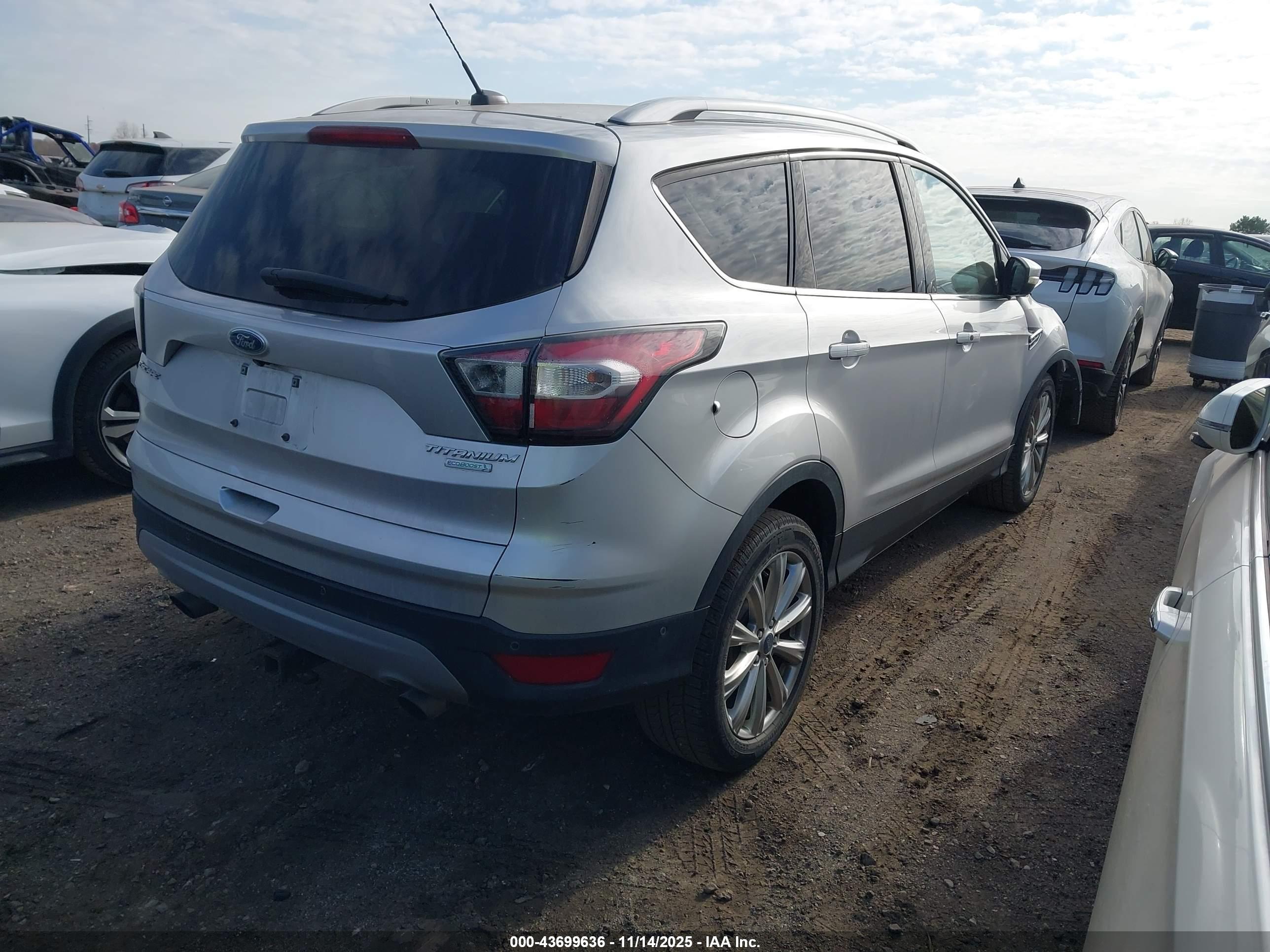 FORD ESCAPE image 4