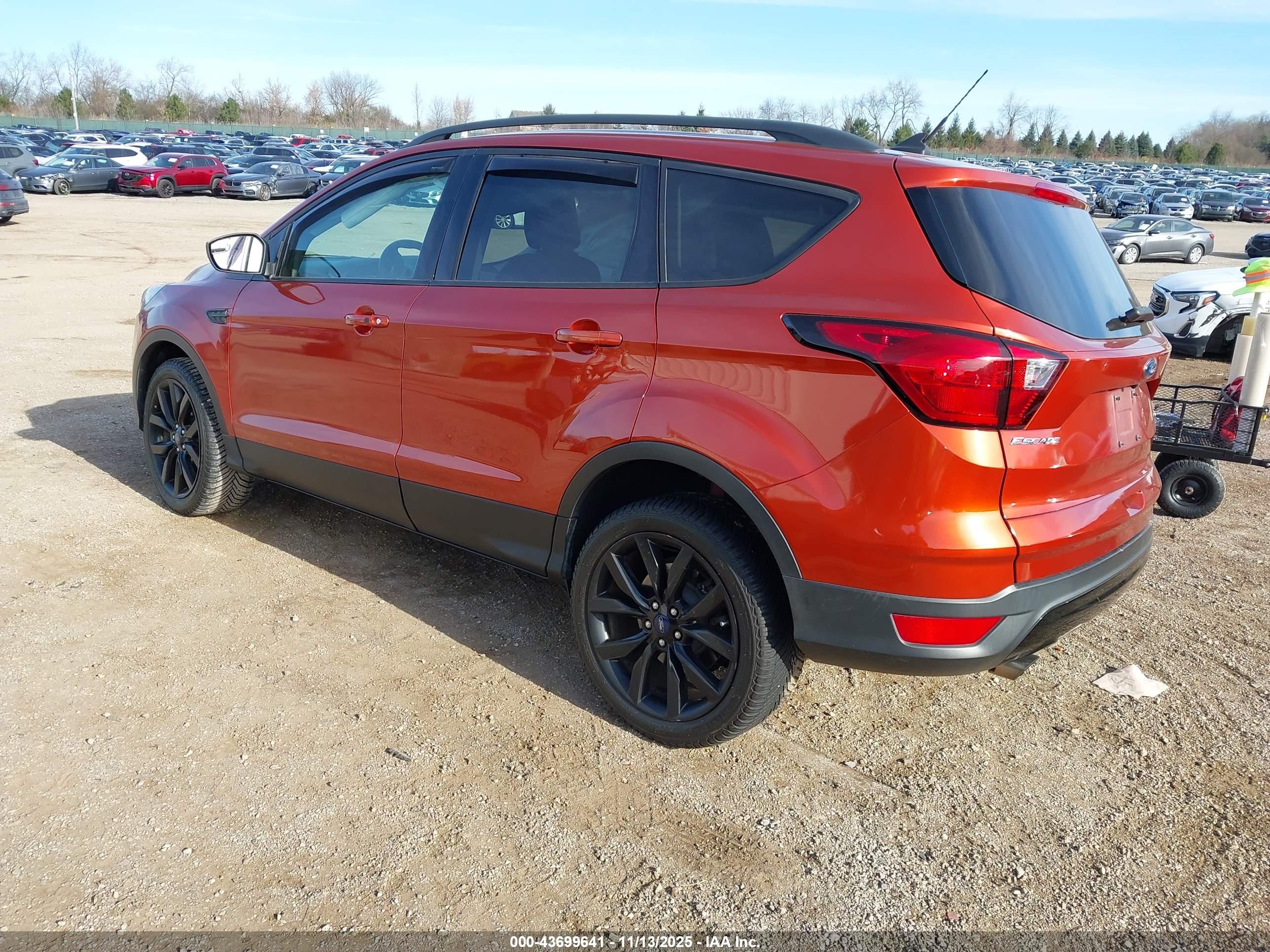 FORD ESCAPE image 3