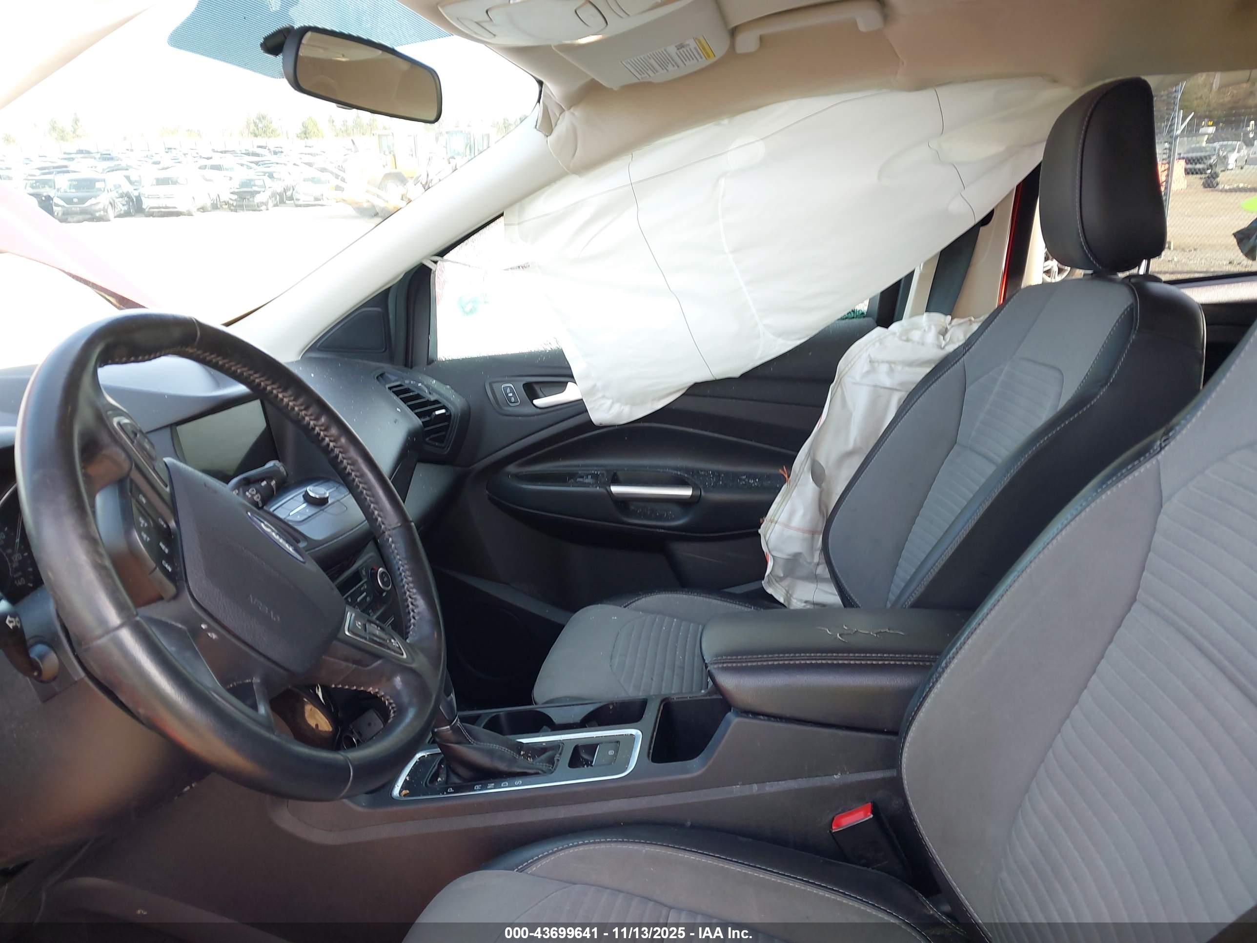 FORD ESCAPE image 5