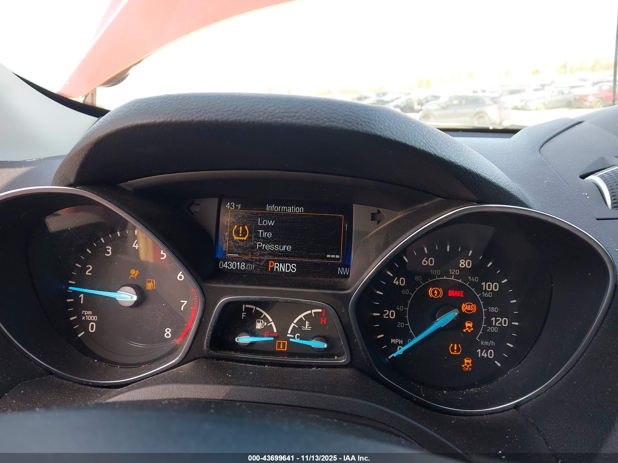 FORD ESCAPE image 7