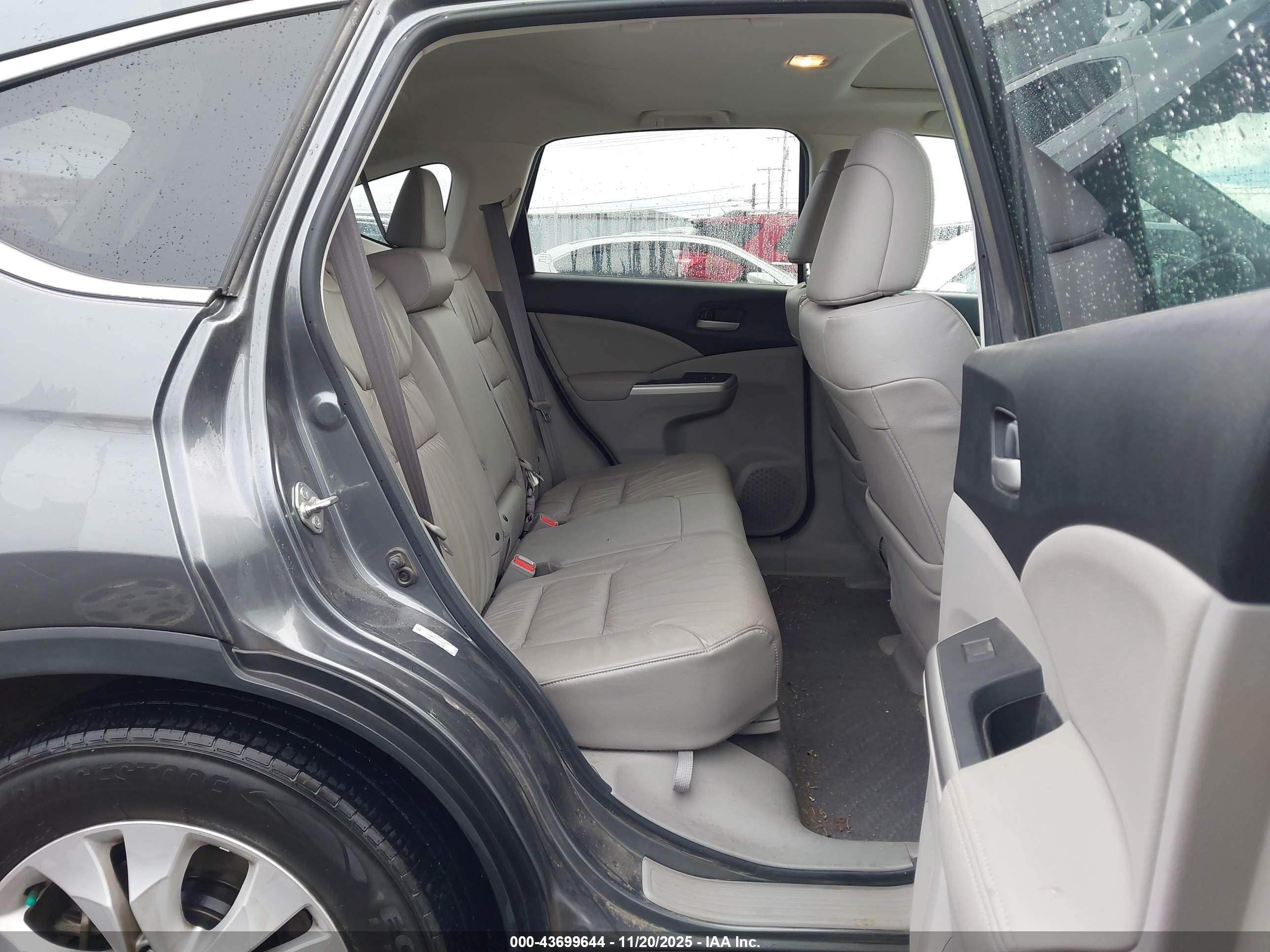 HONDA CR-V image 8
