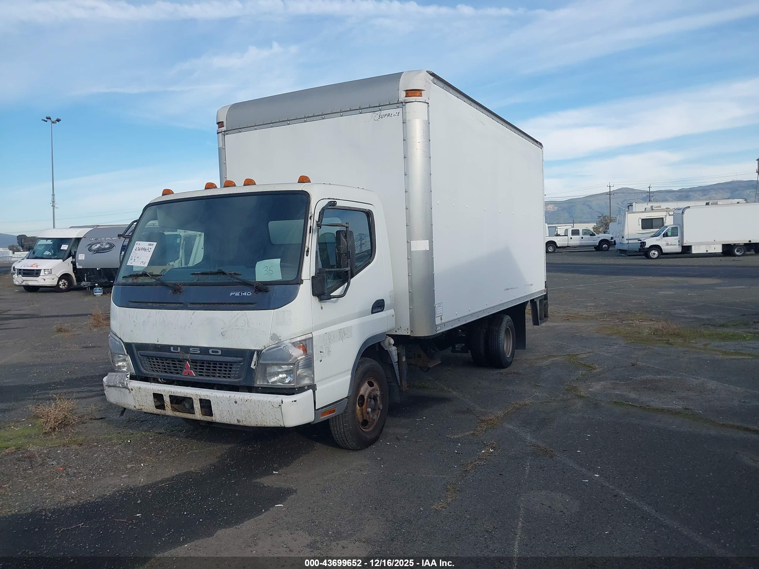 MITSUBISHI FUSO image 2