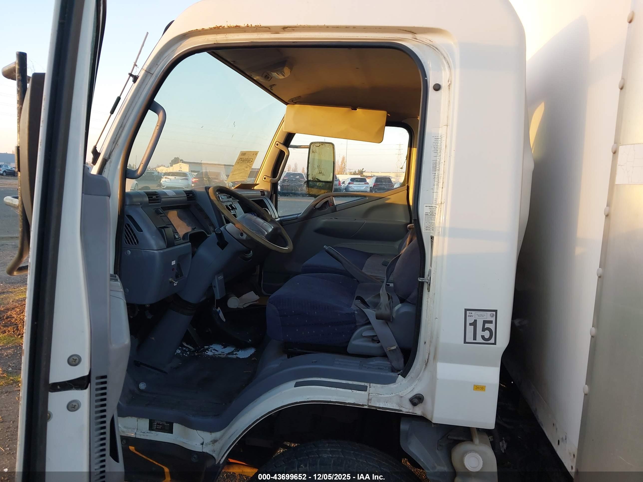 MITSUBISHI FUSO image 7