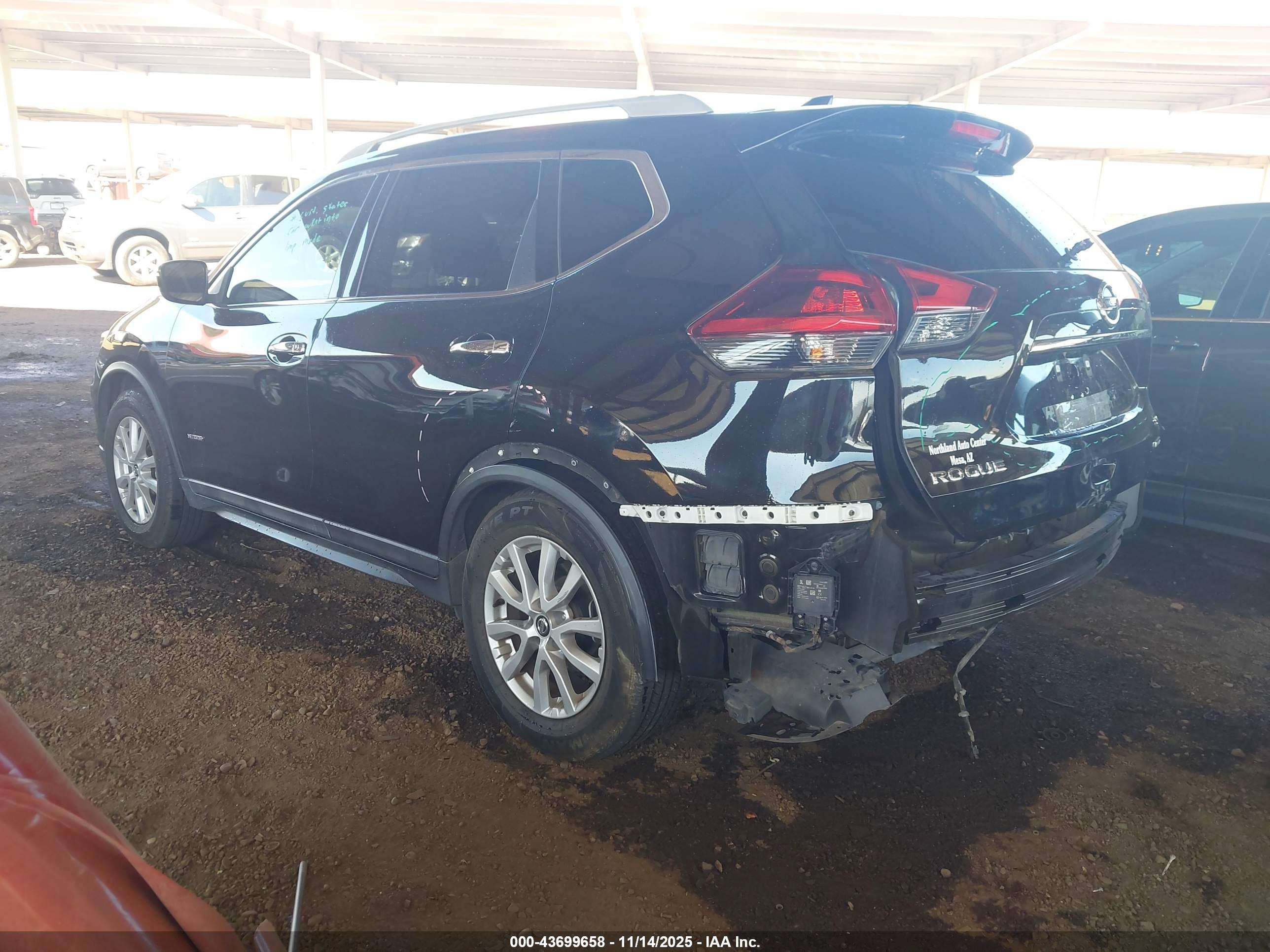 NISSAN ROGUE image 3