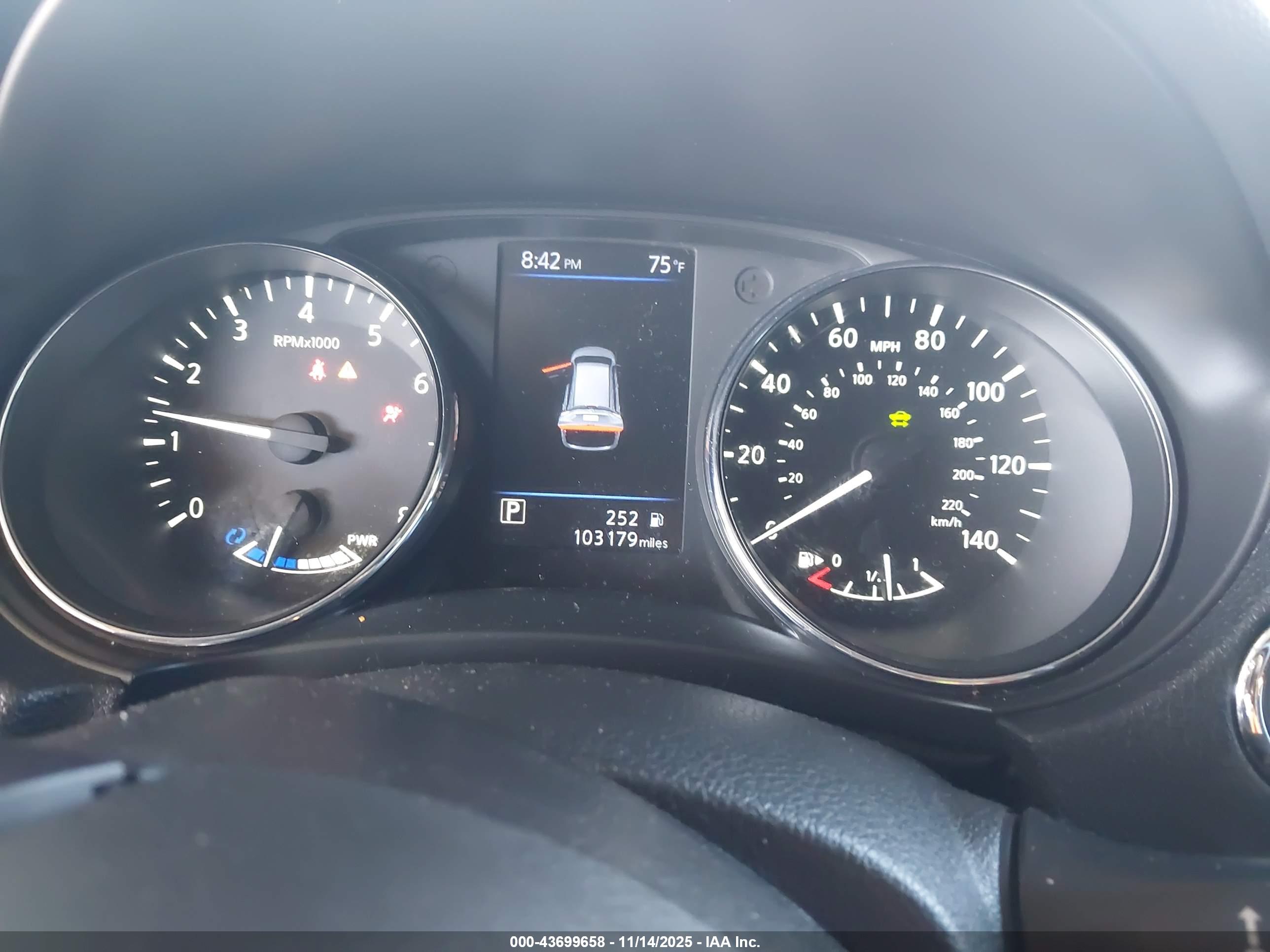 NISSAN ROGUE image 7