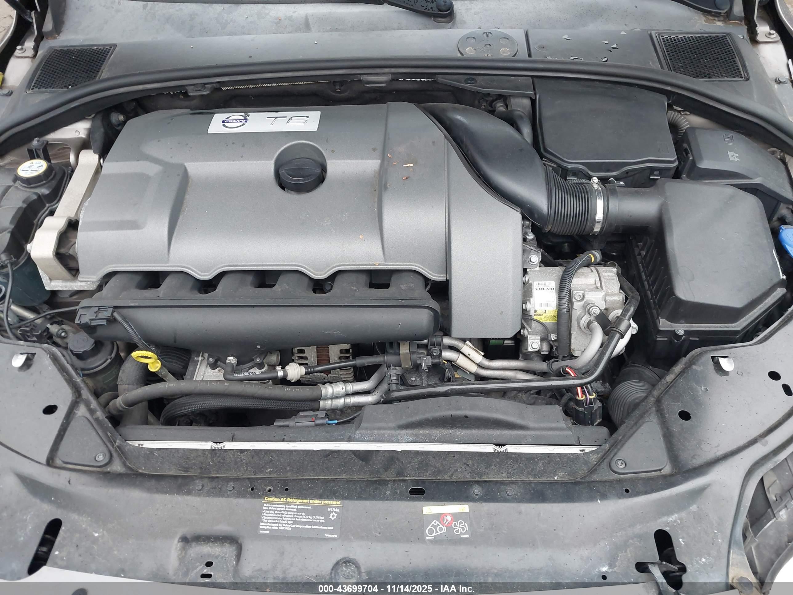 VOLVO S80 image 10