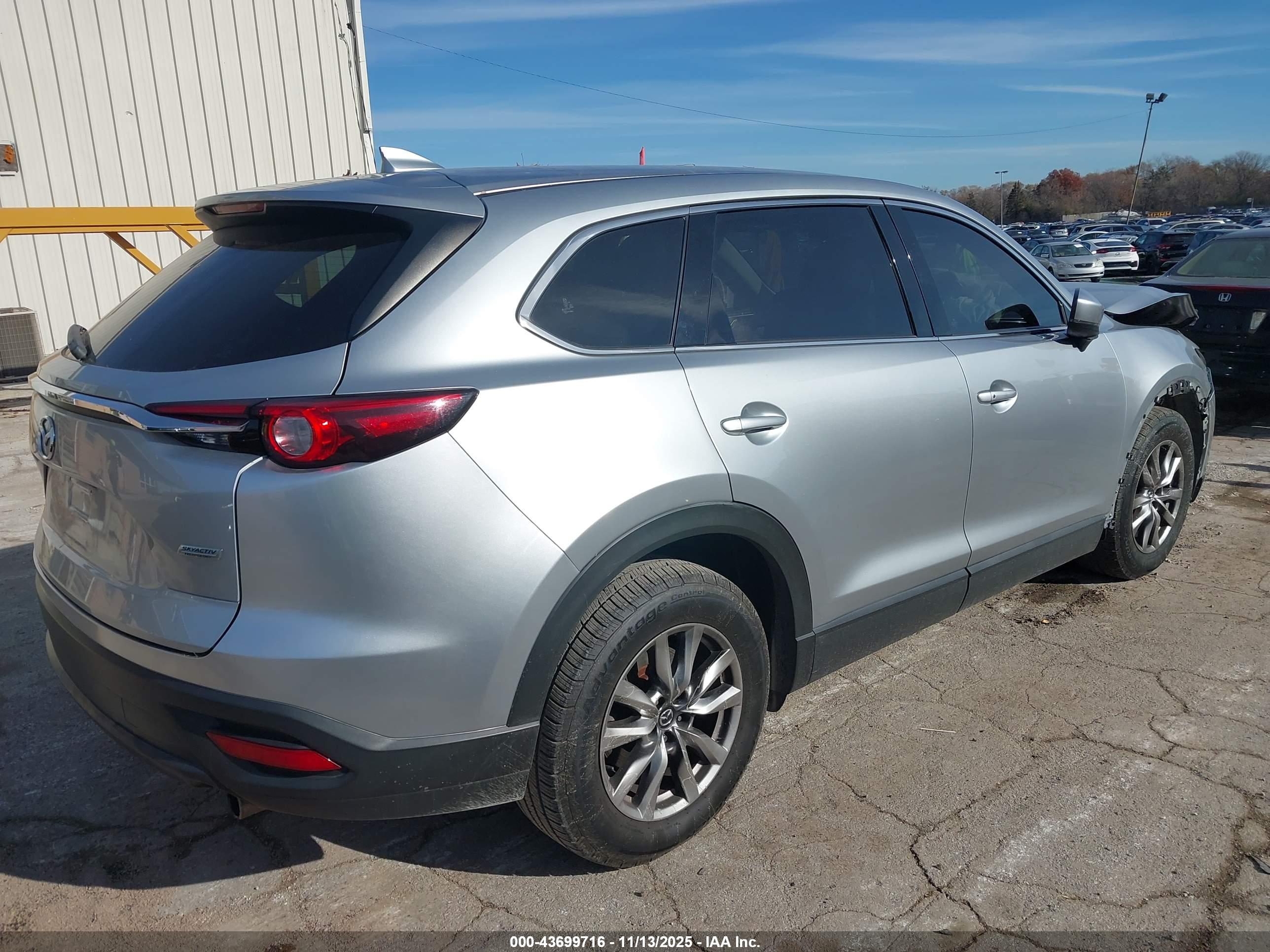 MAZDA CX-9 image 4