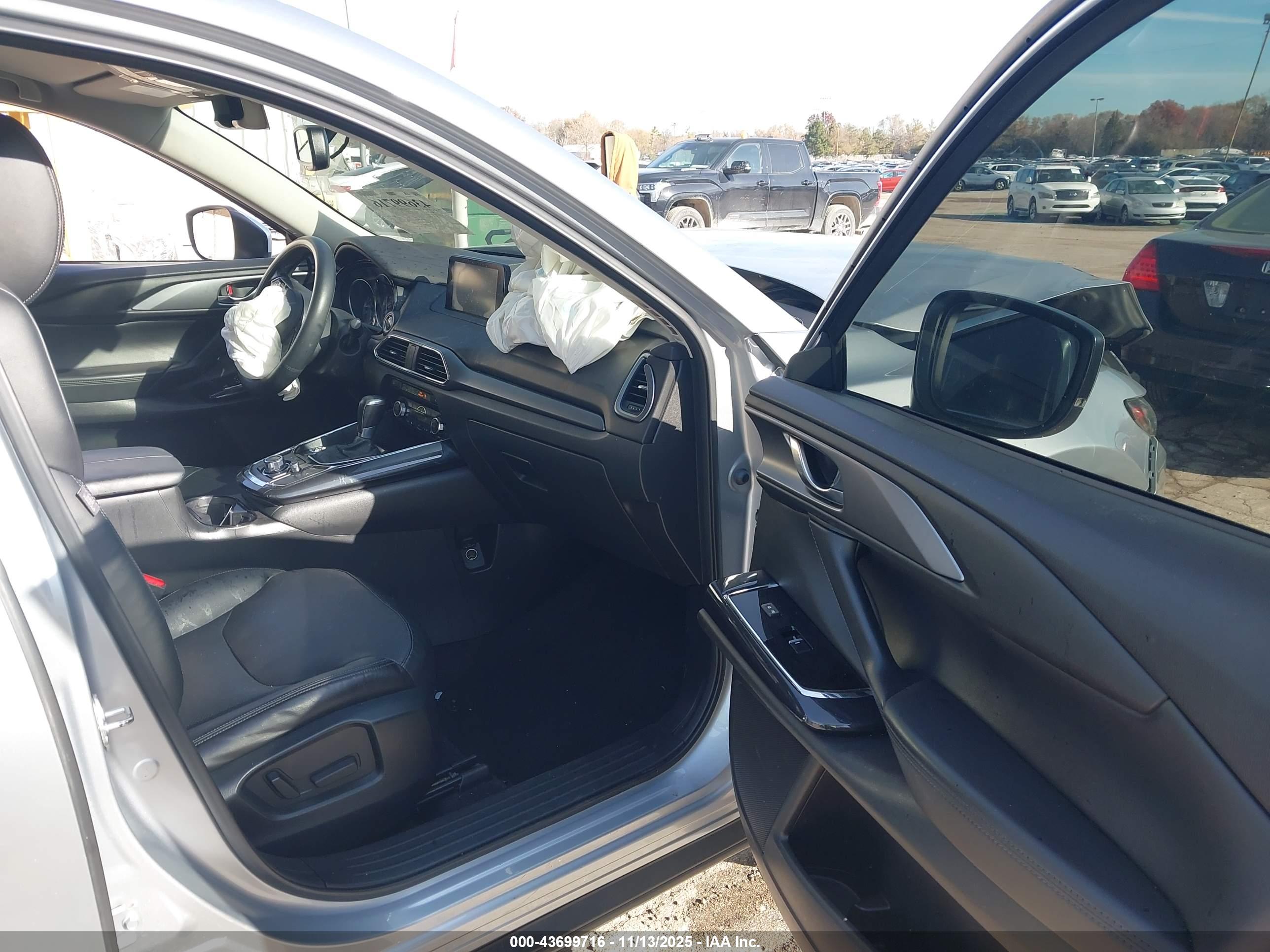 MAZDA CX-9 image 5