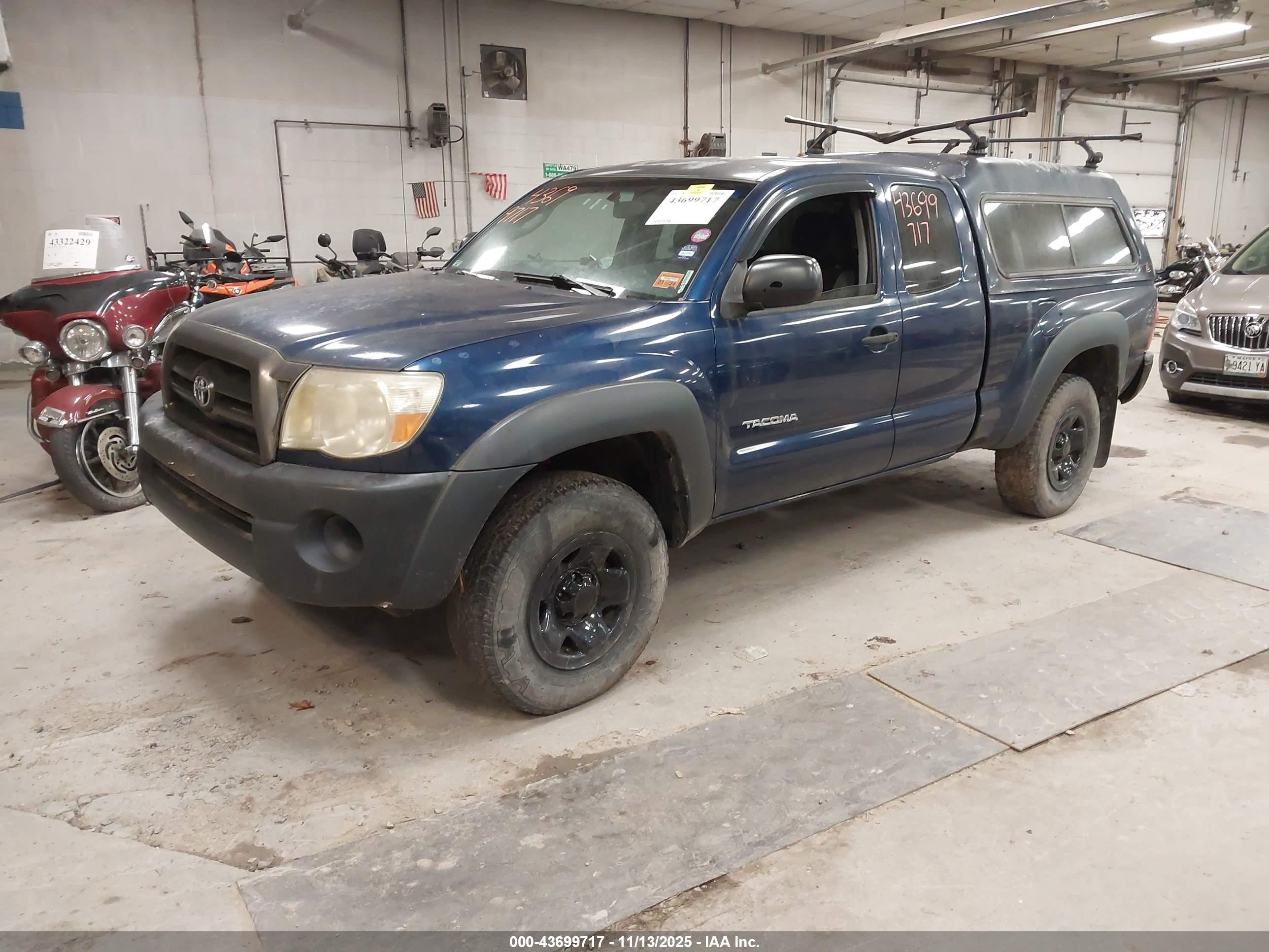 TOYOTA TACOMA image 2