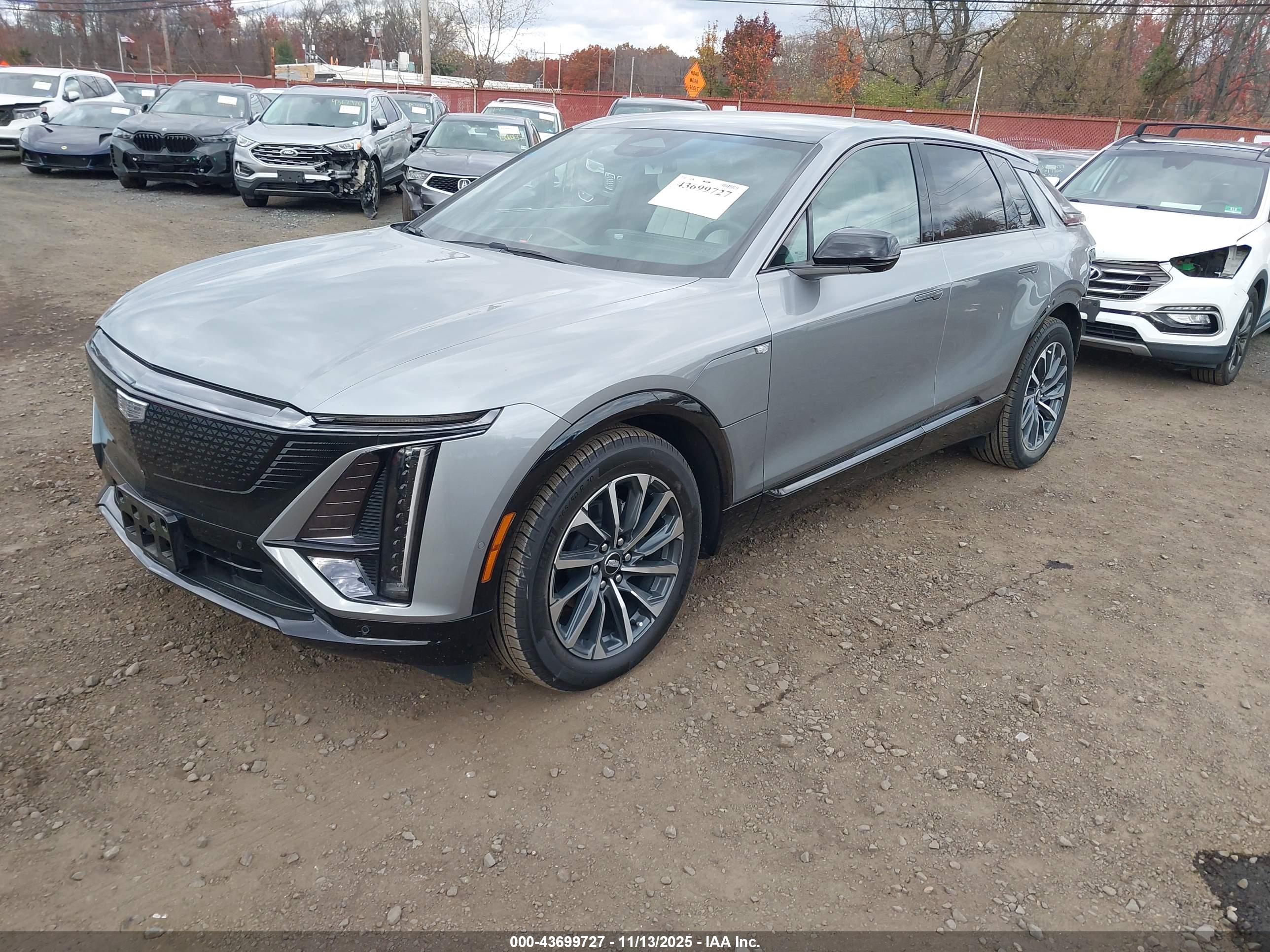 CADILLAC LYRIQ image 2