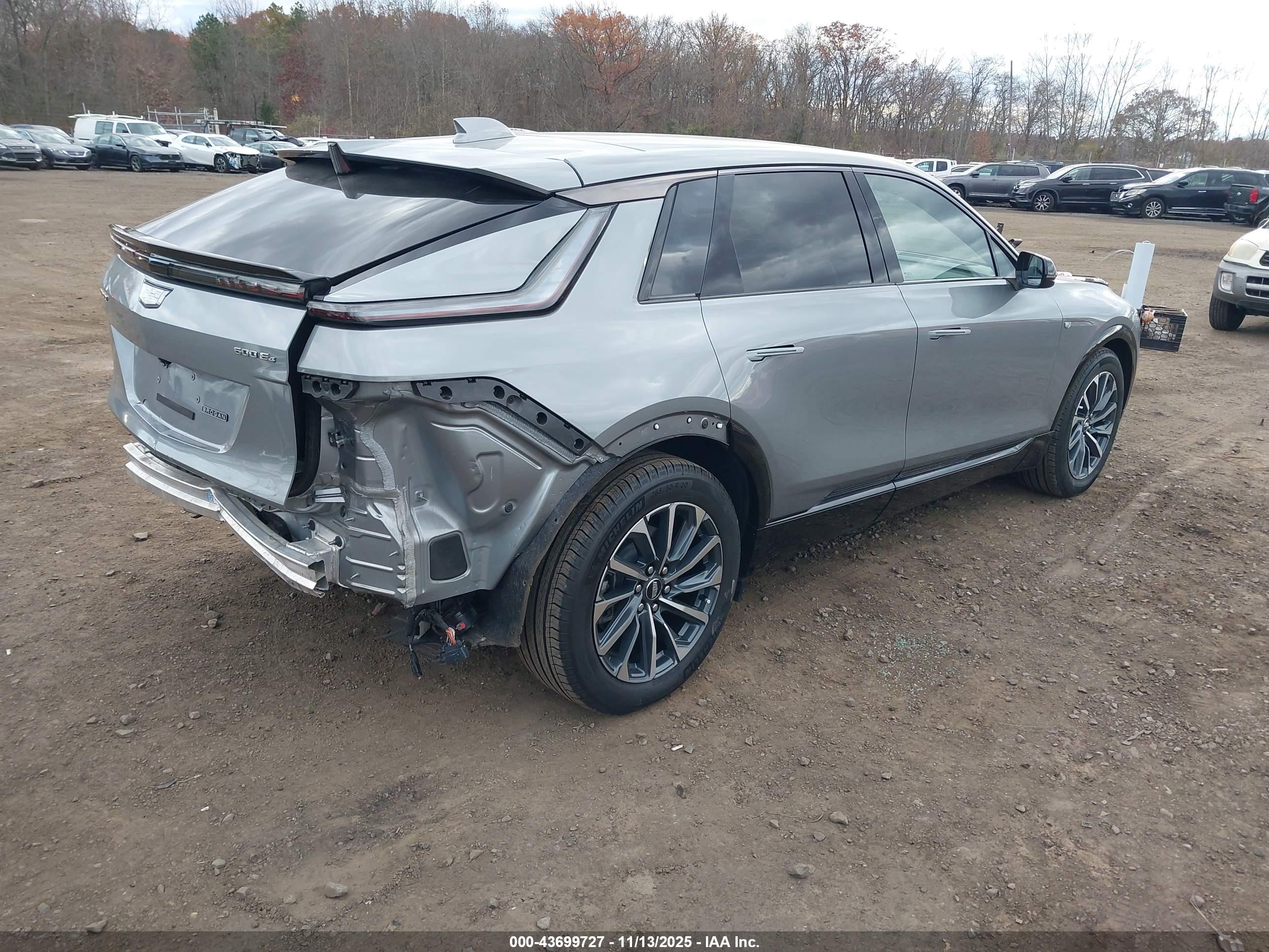 CADILLAC LYRIQ image 4