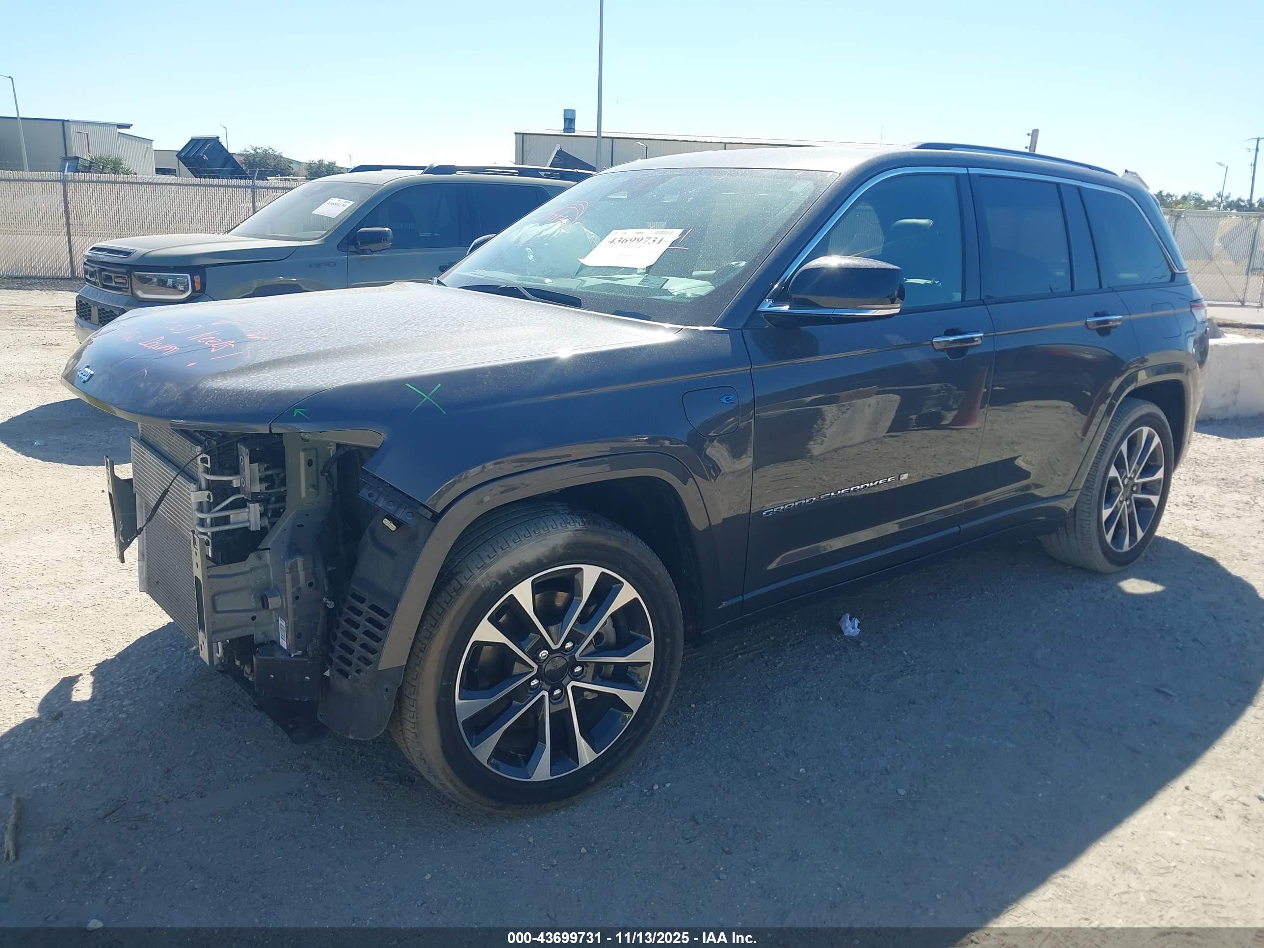 JEEP GRAND image 2