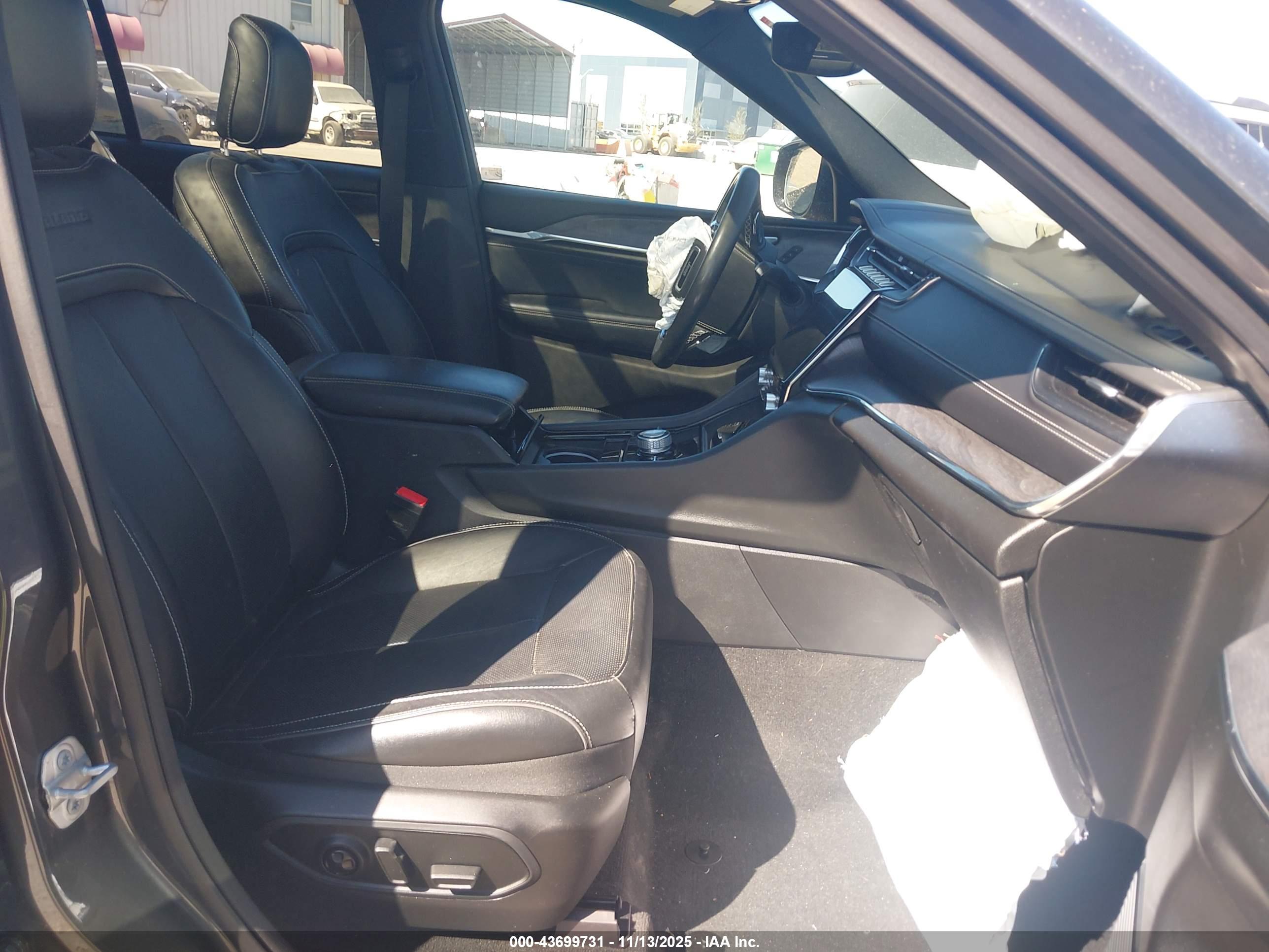JEEP GRAND image 5