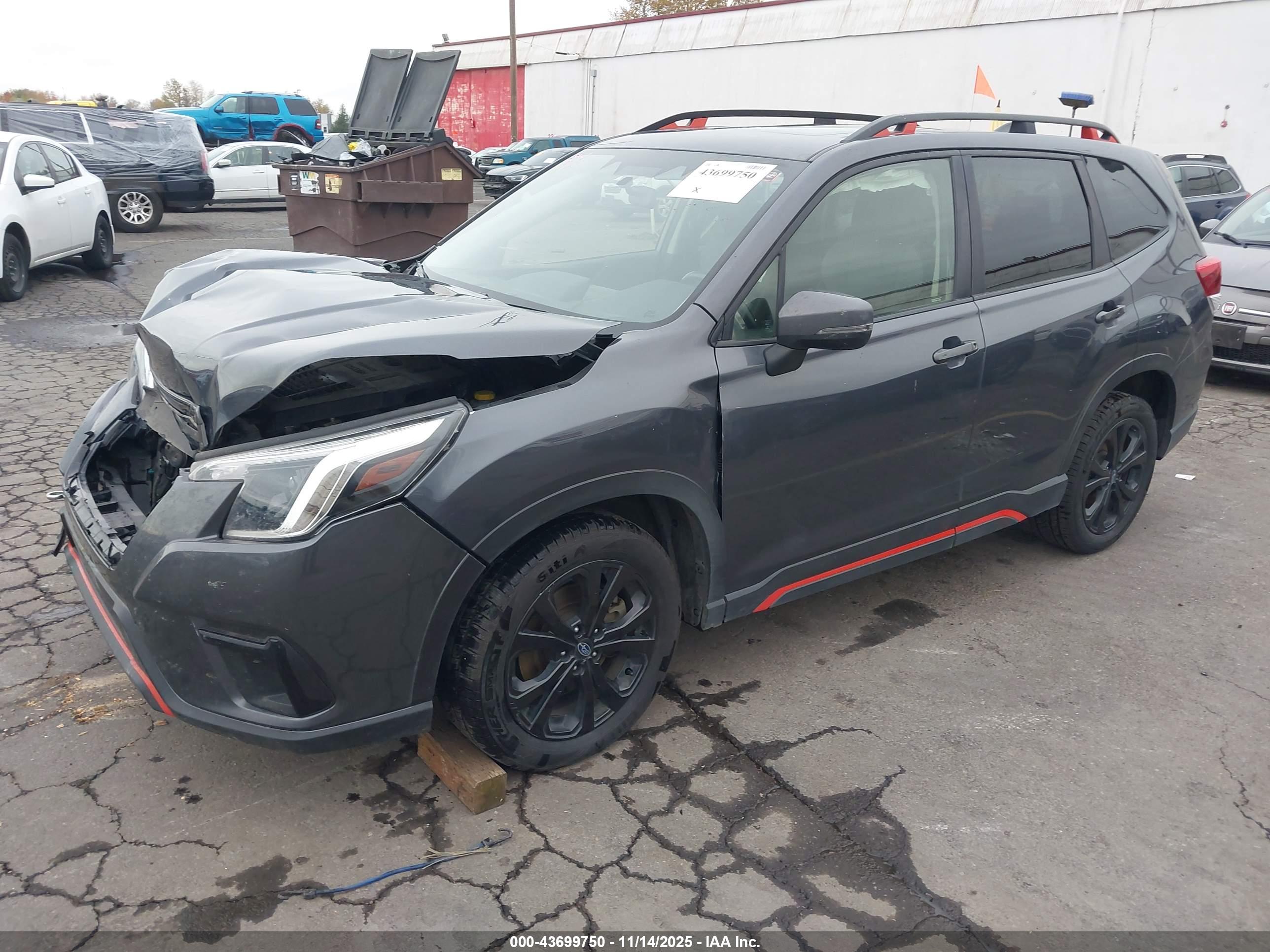 SUBARU FORESTER image 2