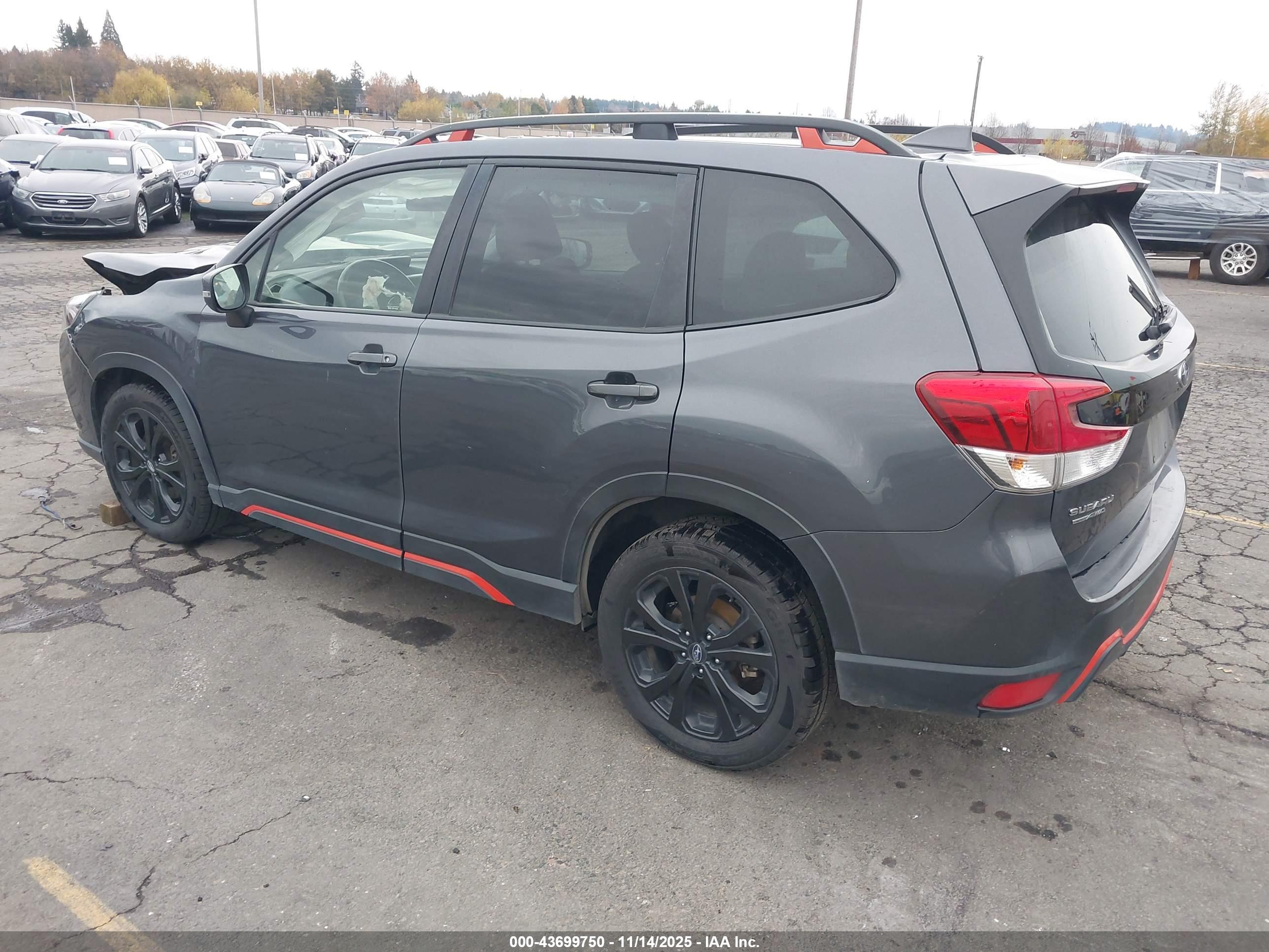 SUBARU FORESTER image 3