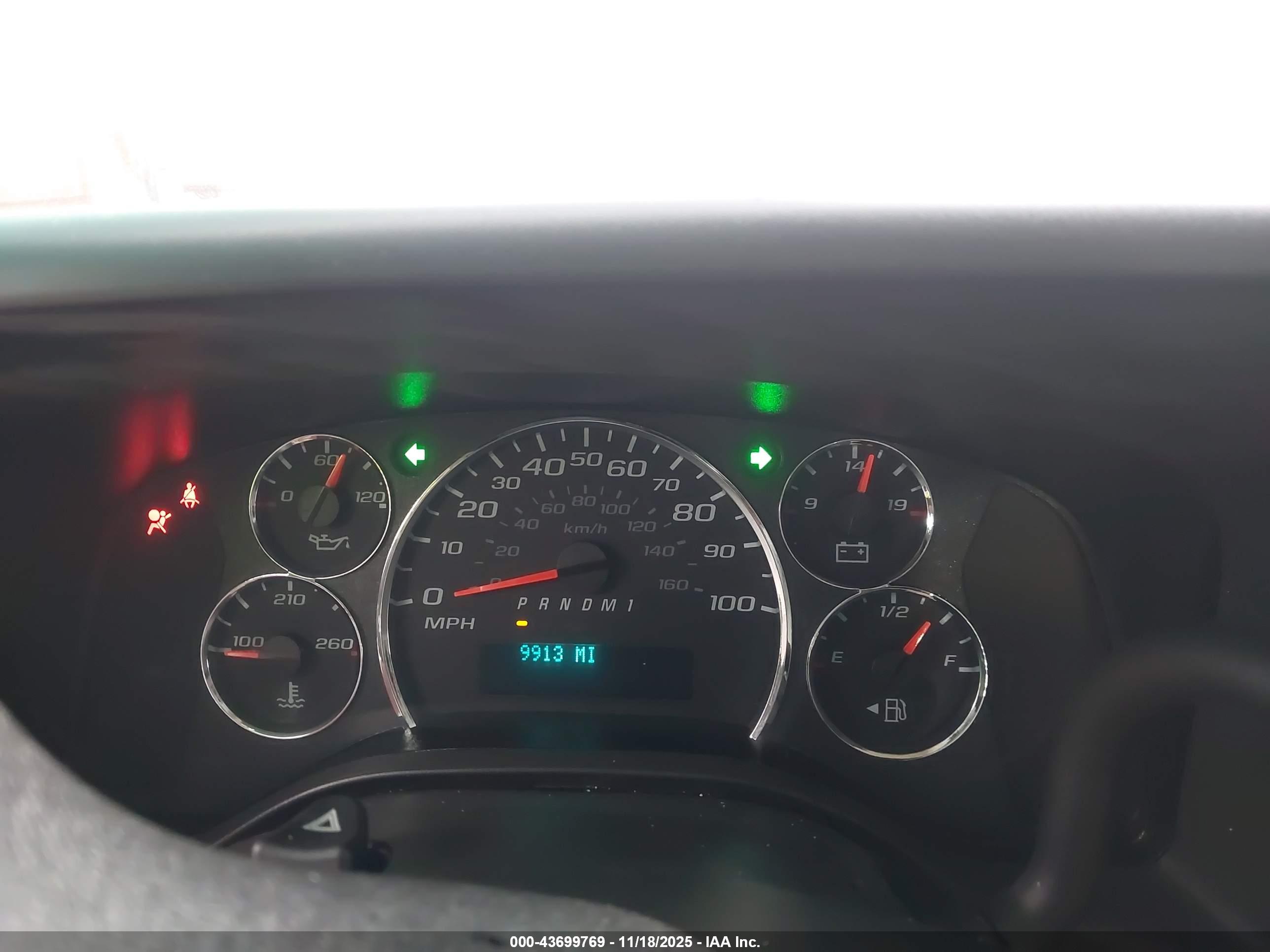 CHEVROLET EXPRESS image 7