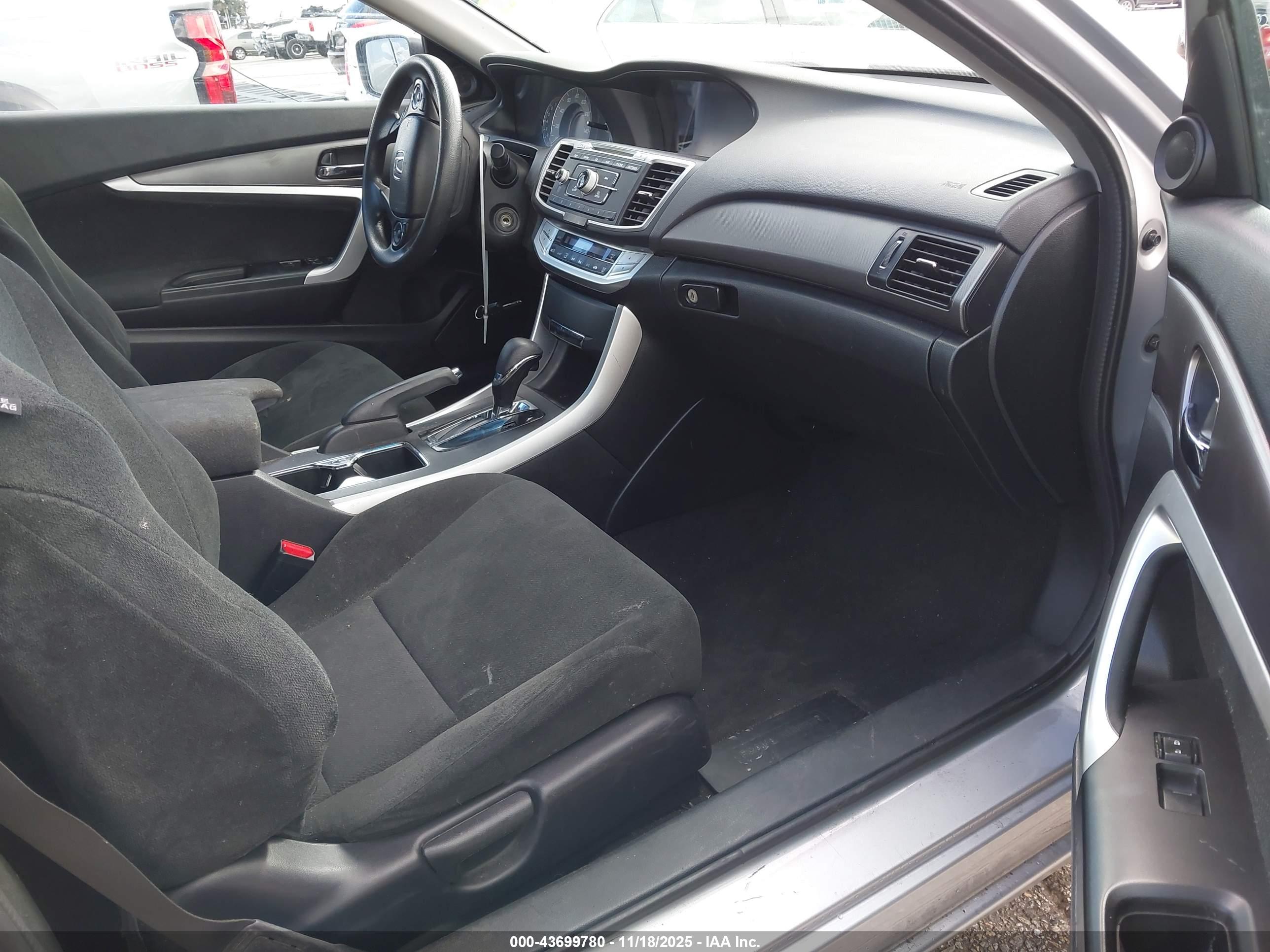 HONDA ACCORD image 5