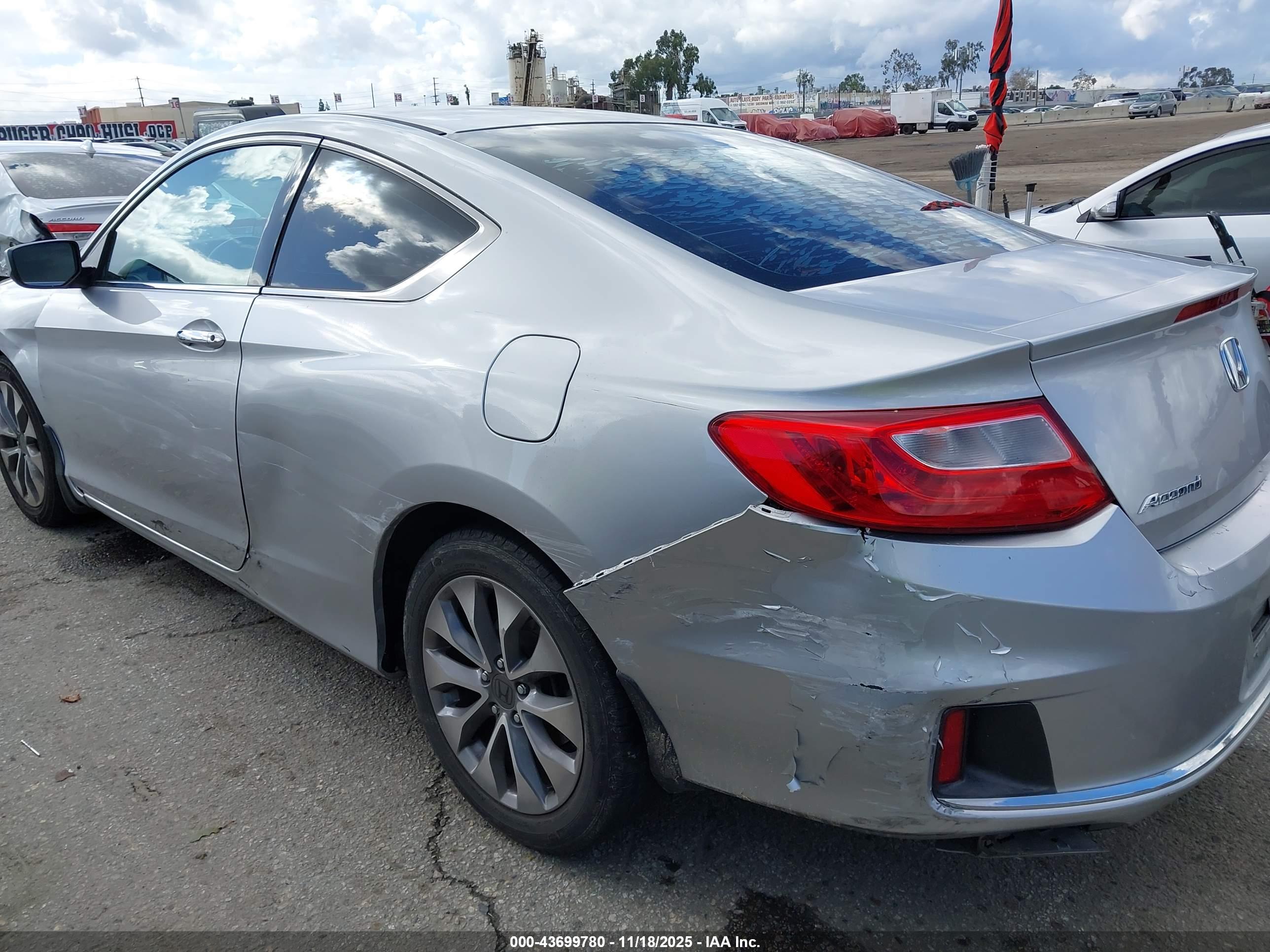 HONDA ACCORD image 6