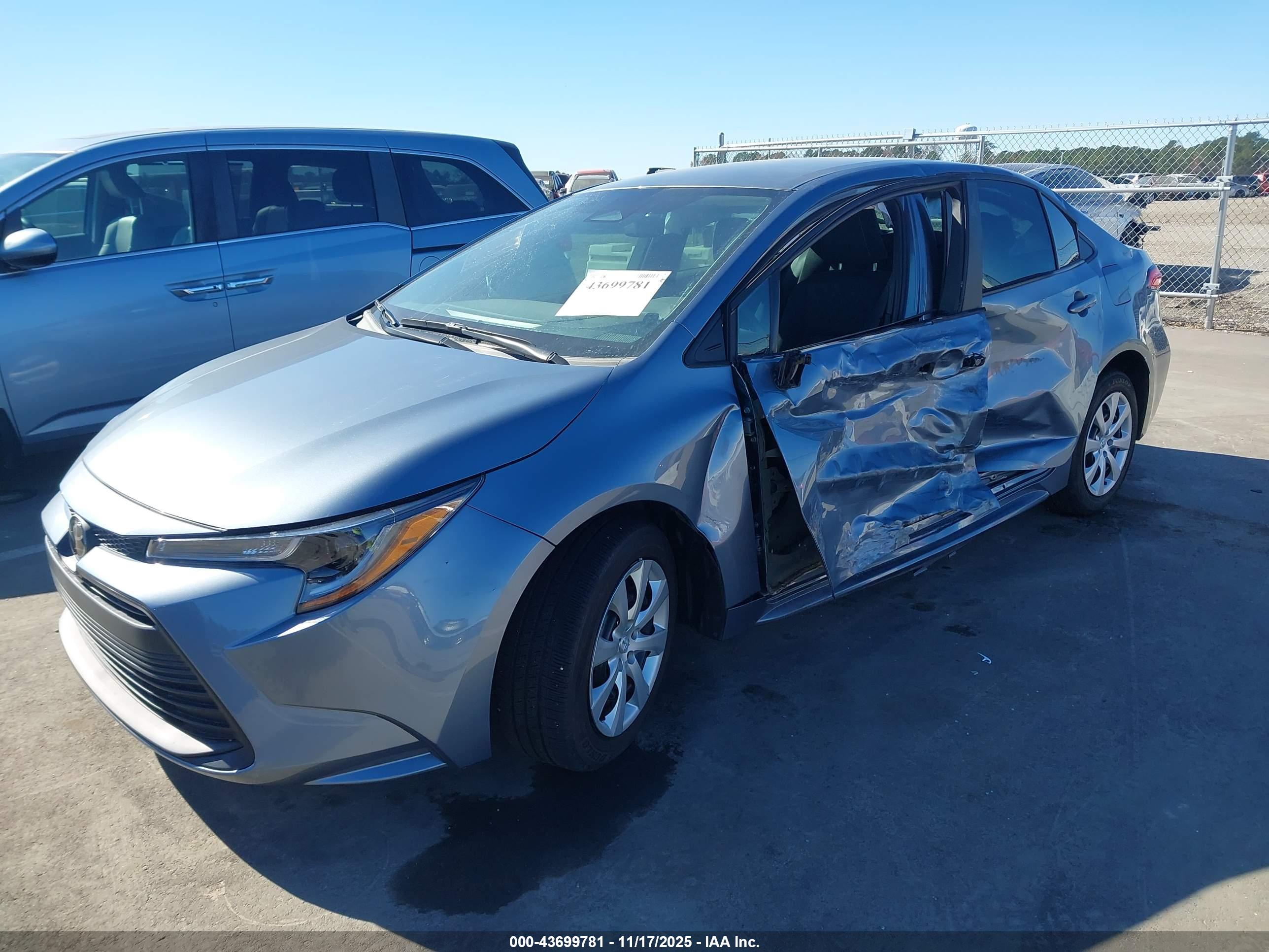 TOYOTA COROLLA image 2