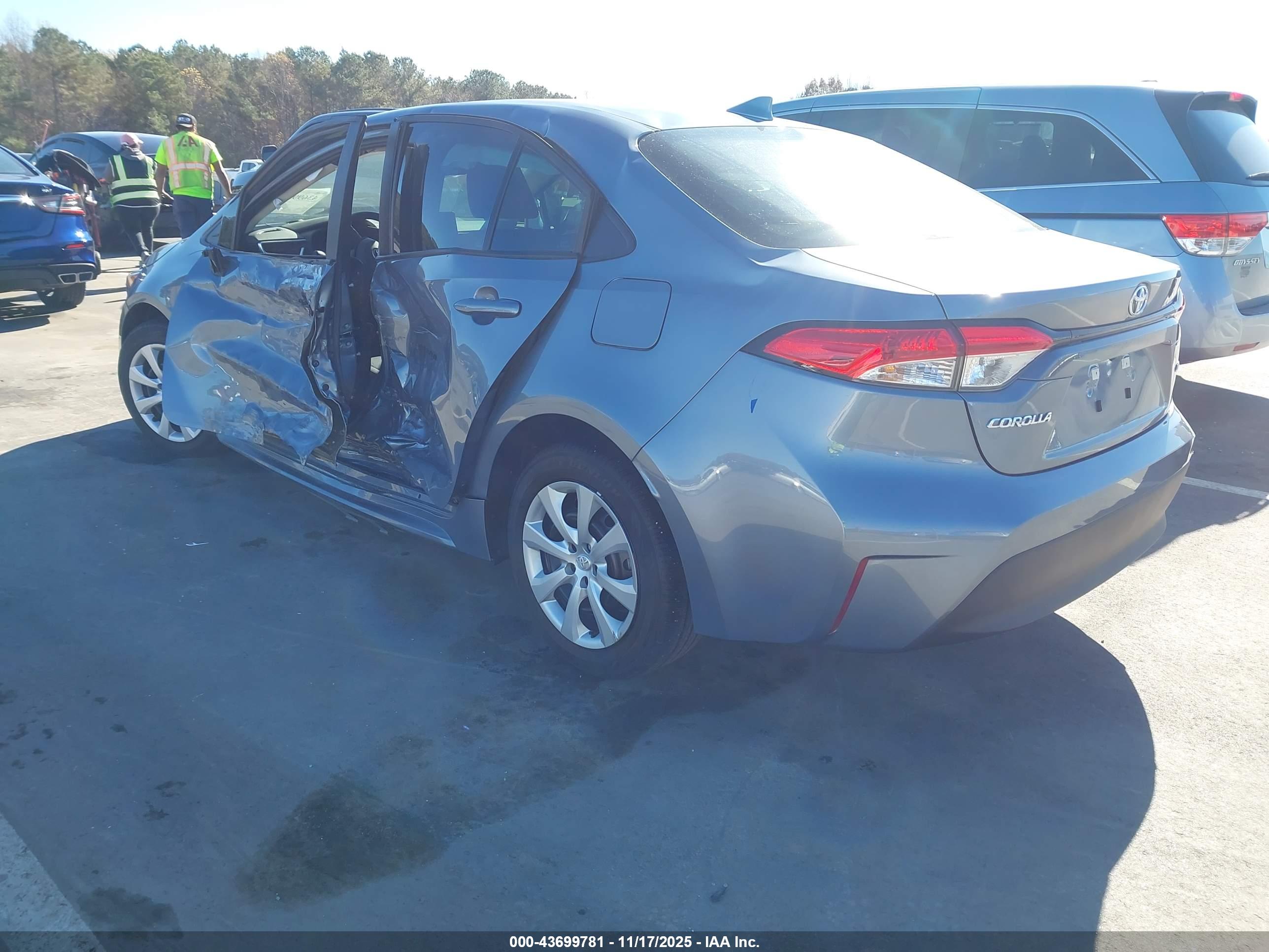 TOYOTA COROLLA image 3