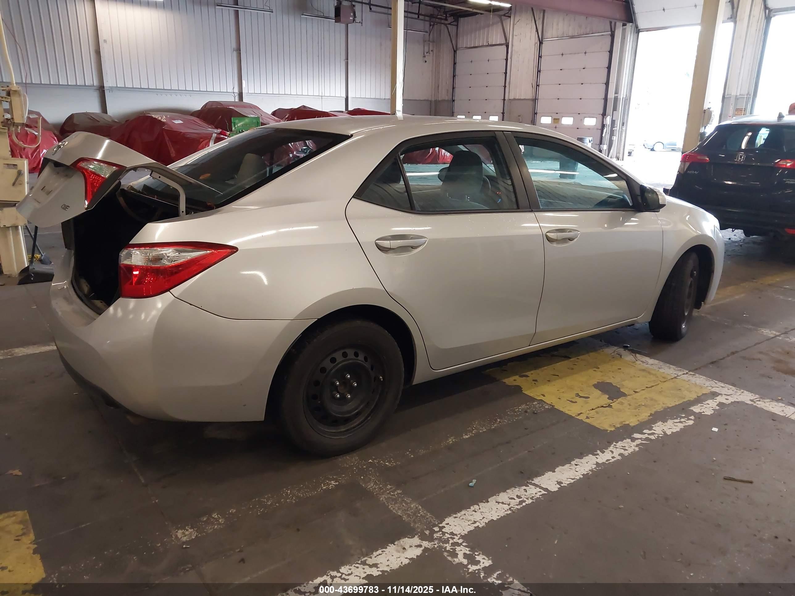 TOYOTA COROLLA image 4