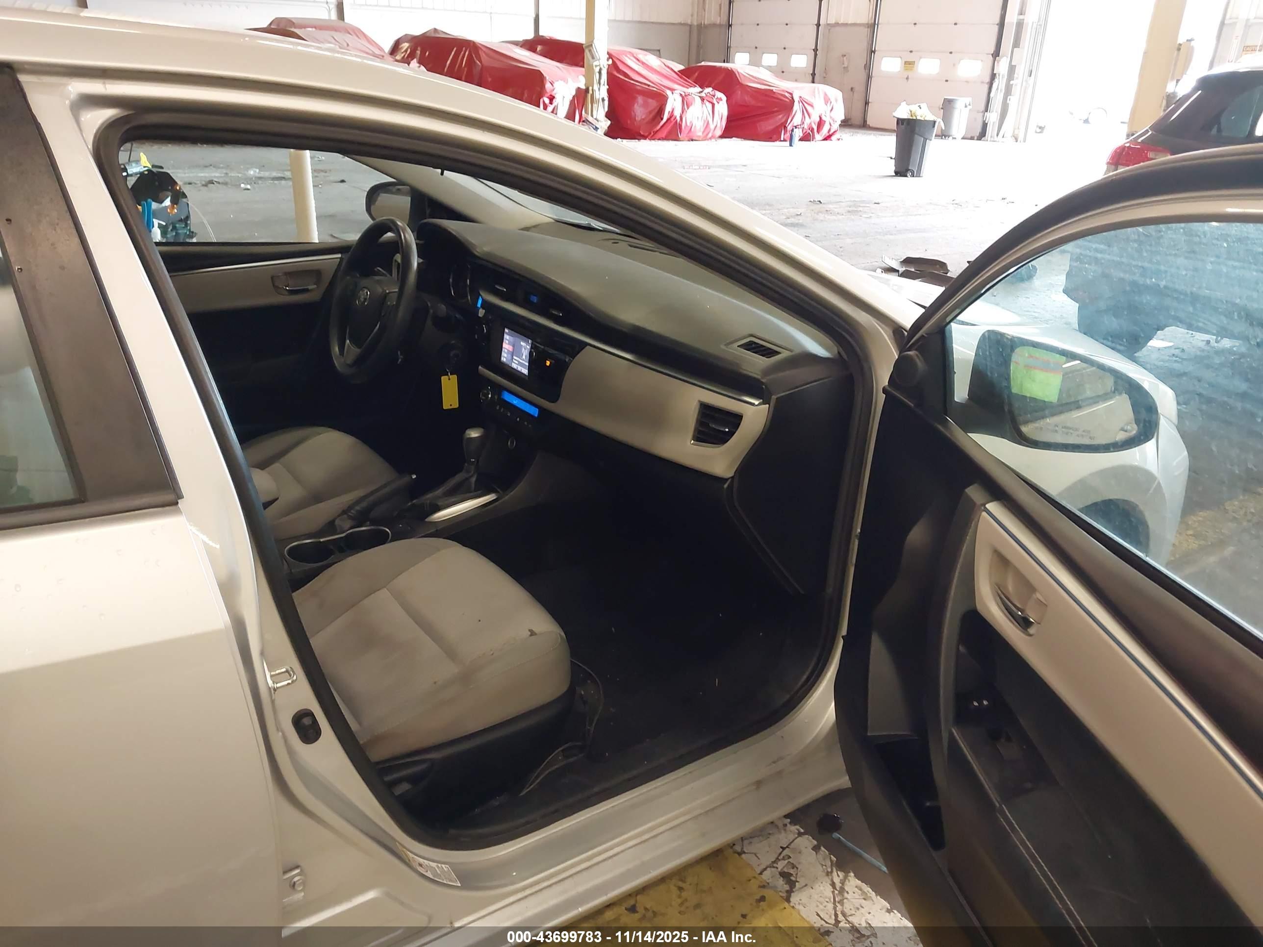 TOYOTA COROLLA image 5