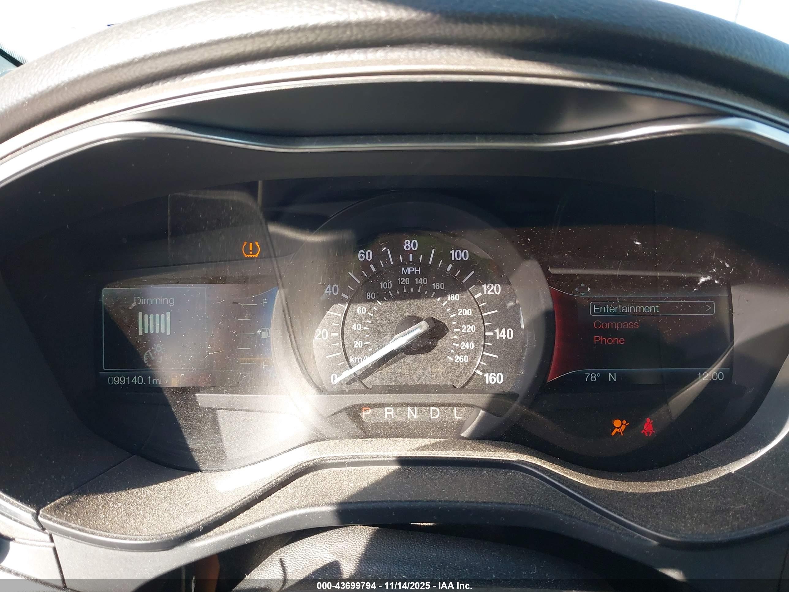 FORD FUSION image 7