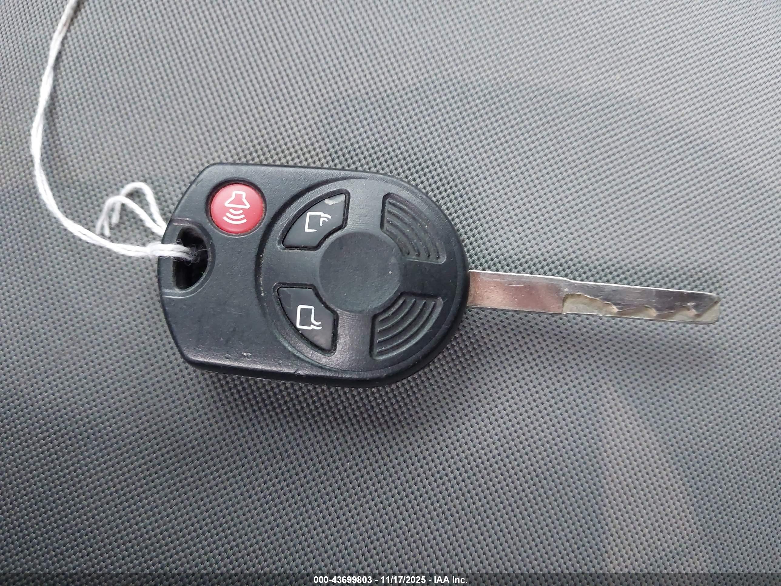 FORD ESCAPE image 11