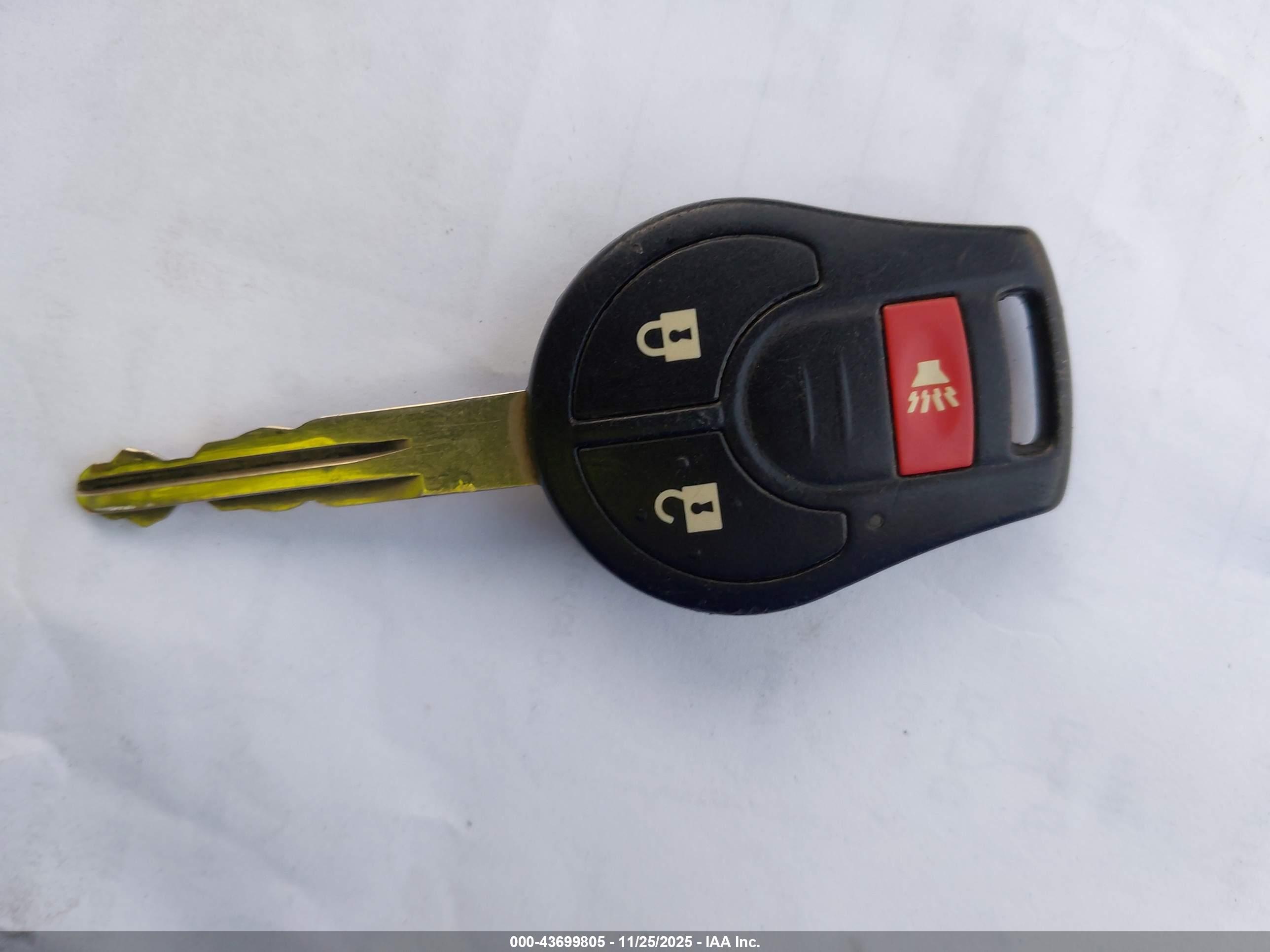 NISSAN ROGUE image 11