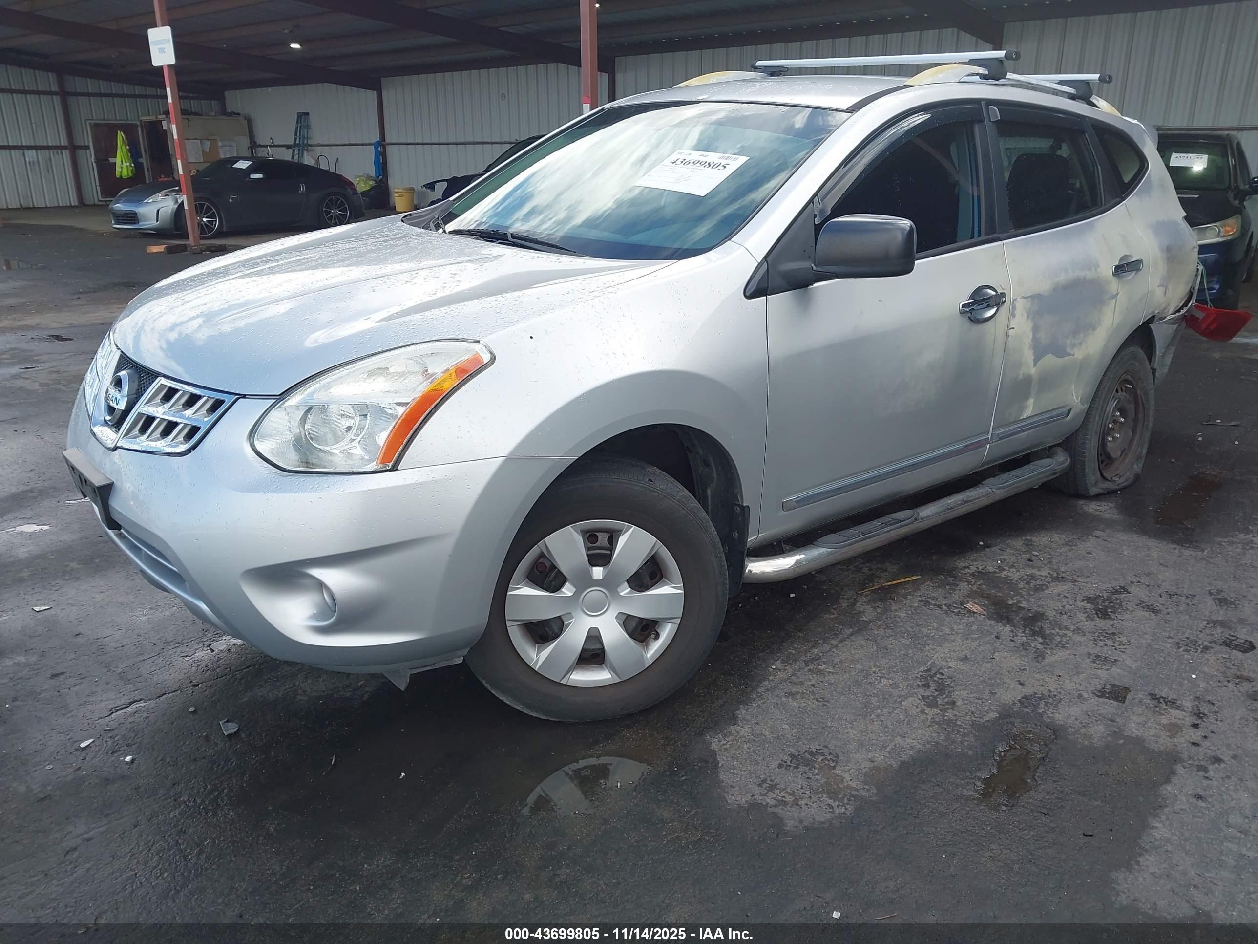 NISSAN ROGUE image 2