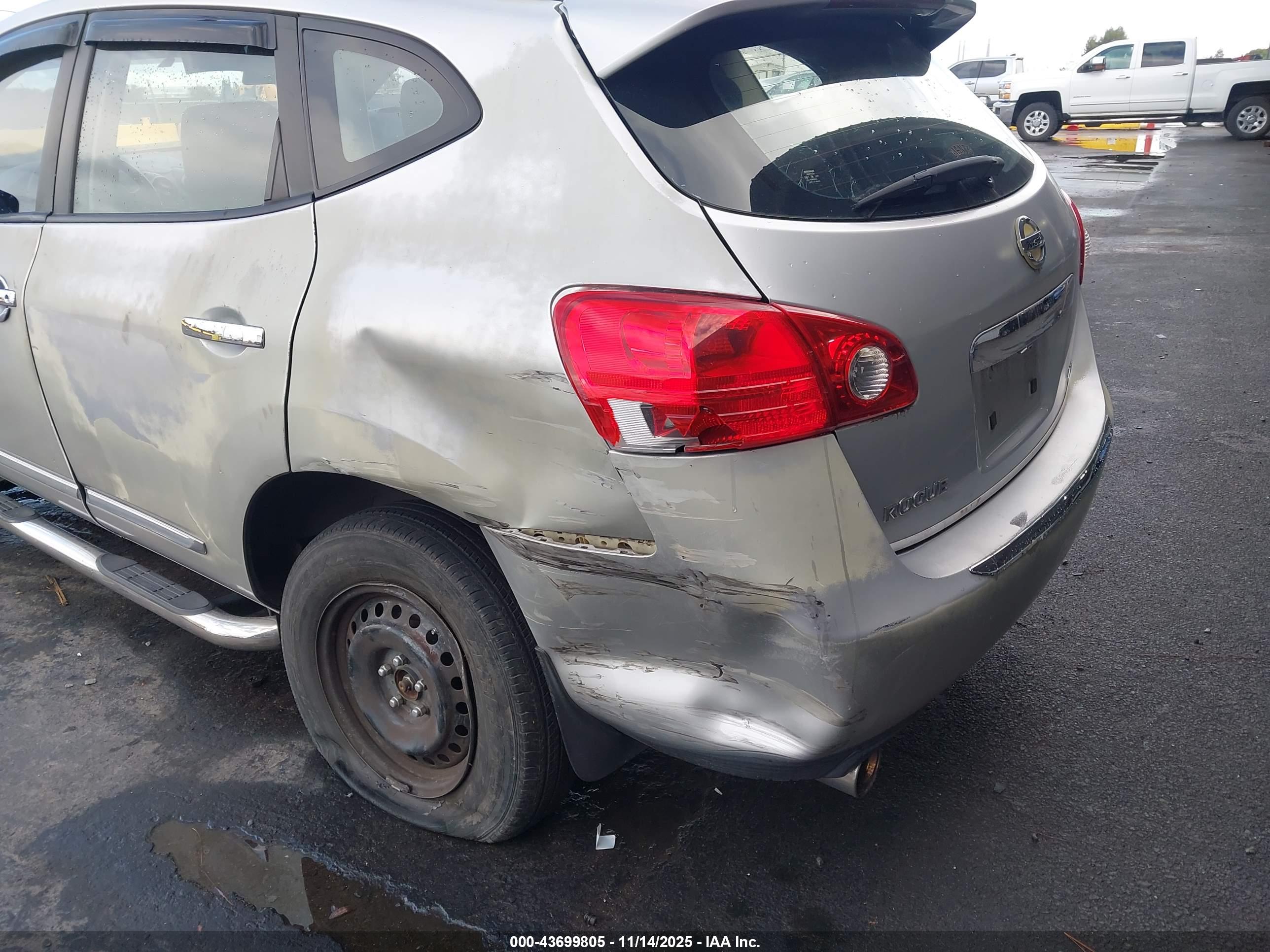 NISSAN ROGUE image 6