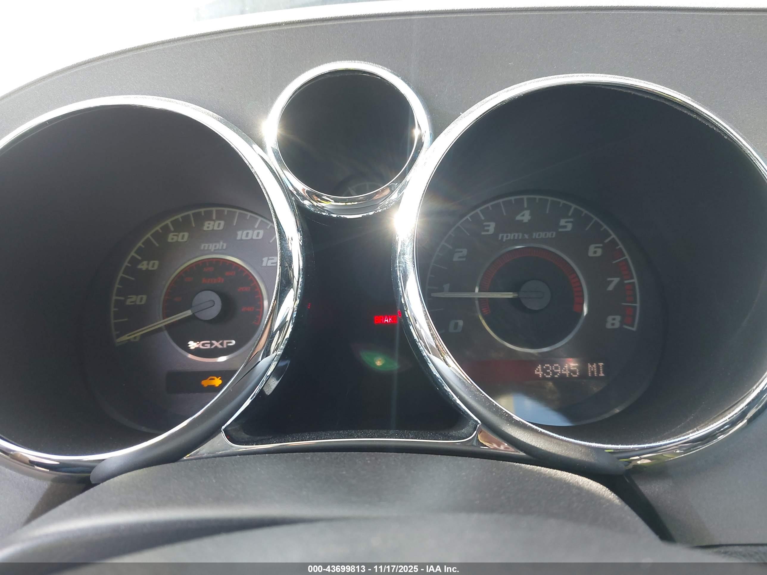 PONTIAC SOLSTICE image 7