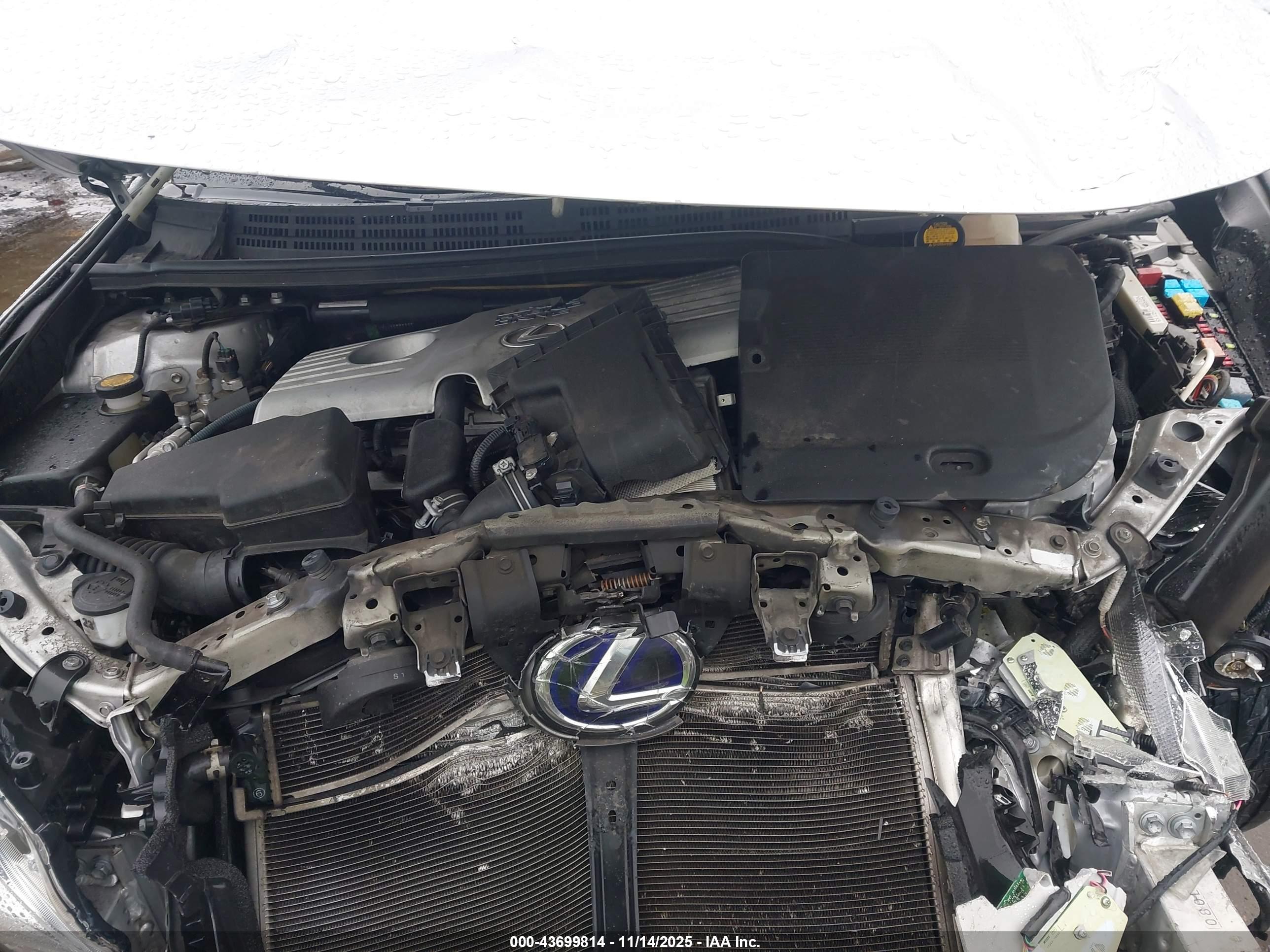 LEXUS CT image 10