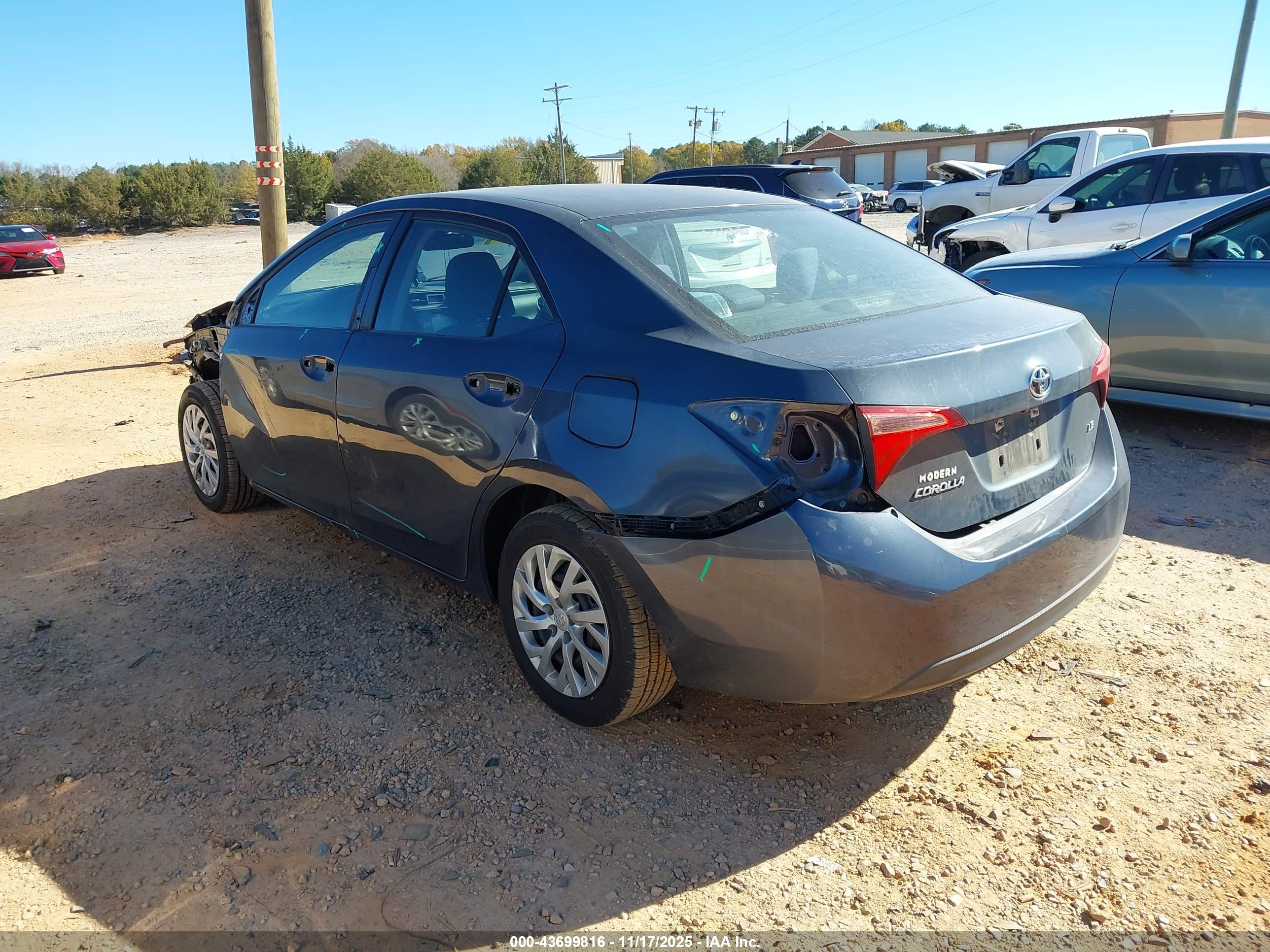 TOYOTA COROLLA image 3