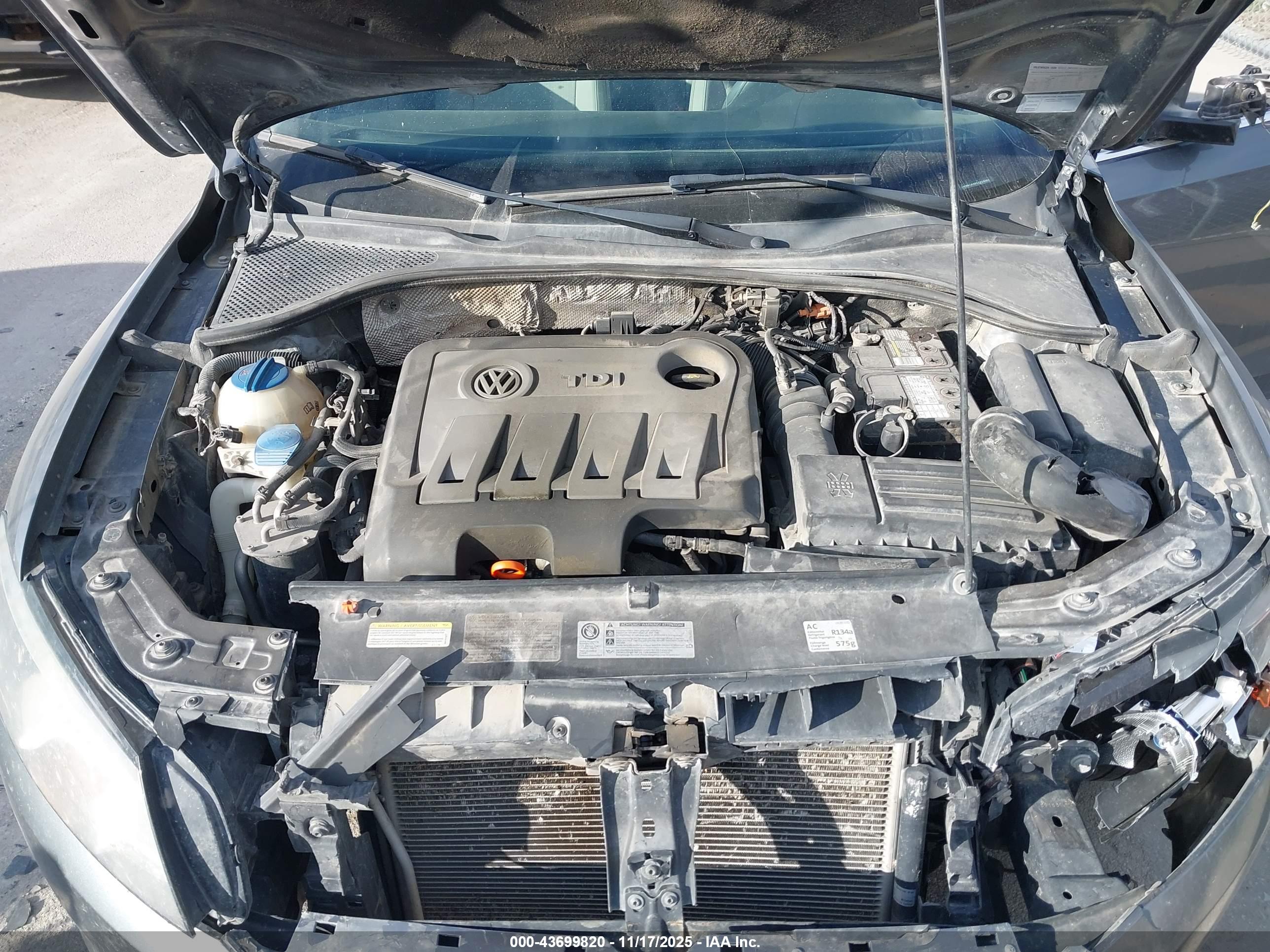 VOLKSWAGEN PASSAT image 10