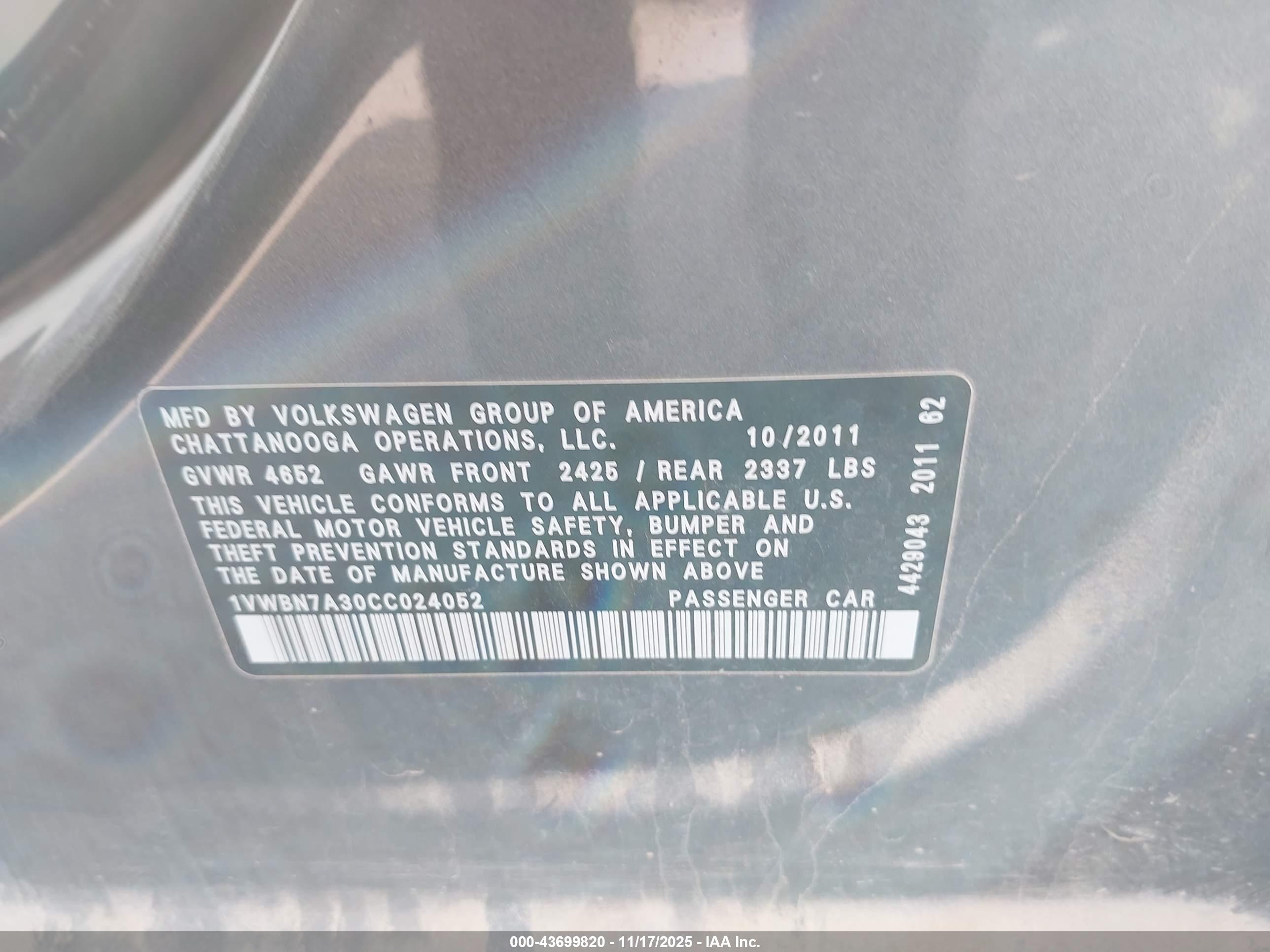 VOLKSWAGEN PASSAT image 9