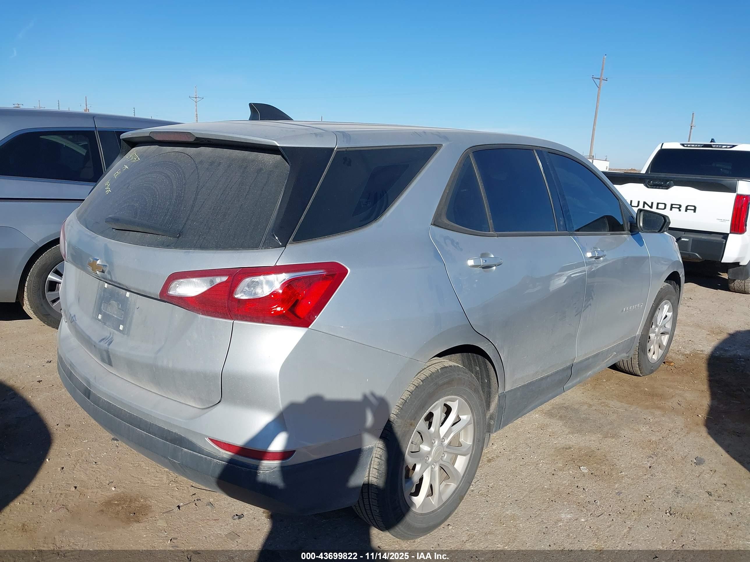 CHEVROLET EQUINOX image 4