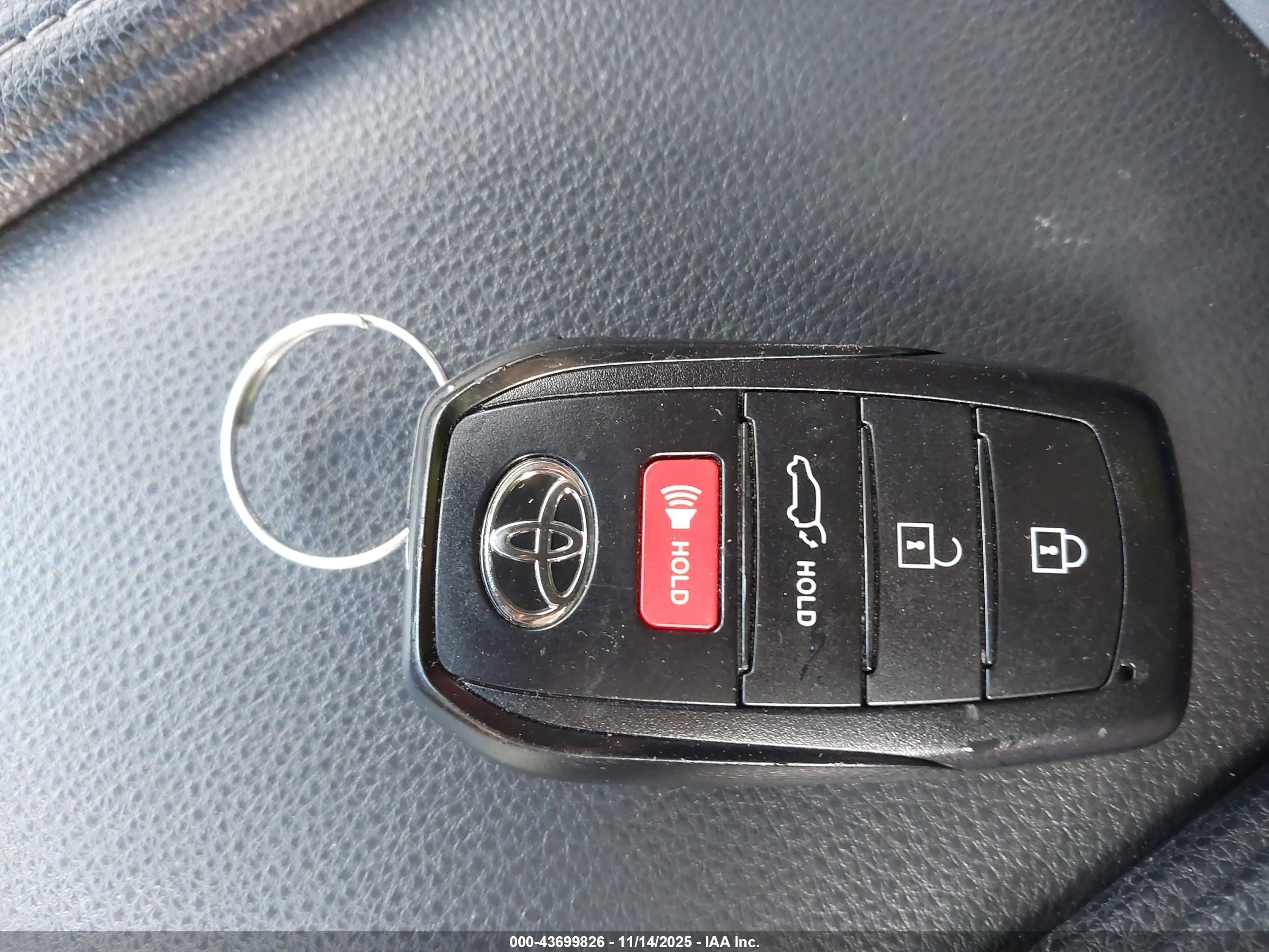 TOYOTA GRAND image 11