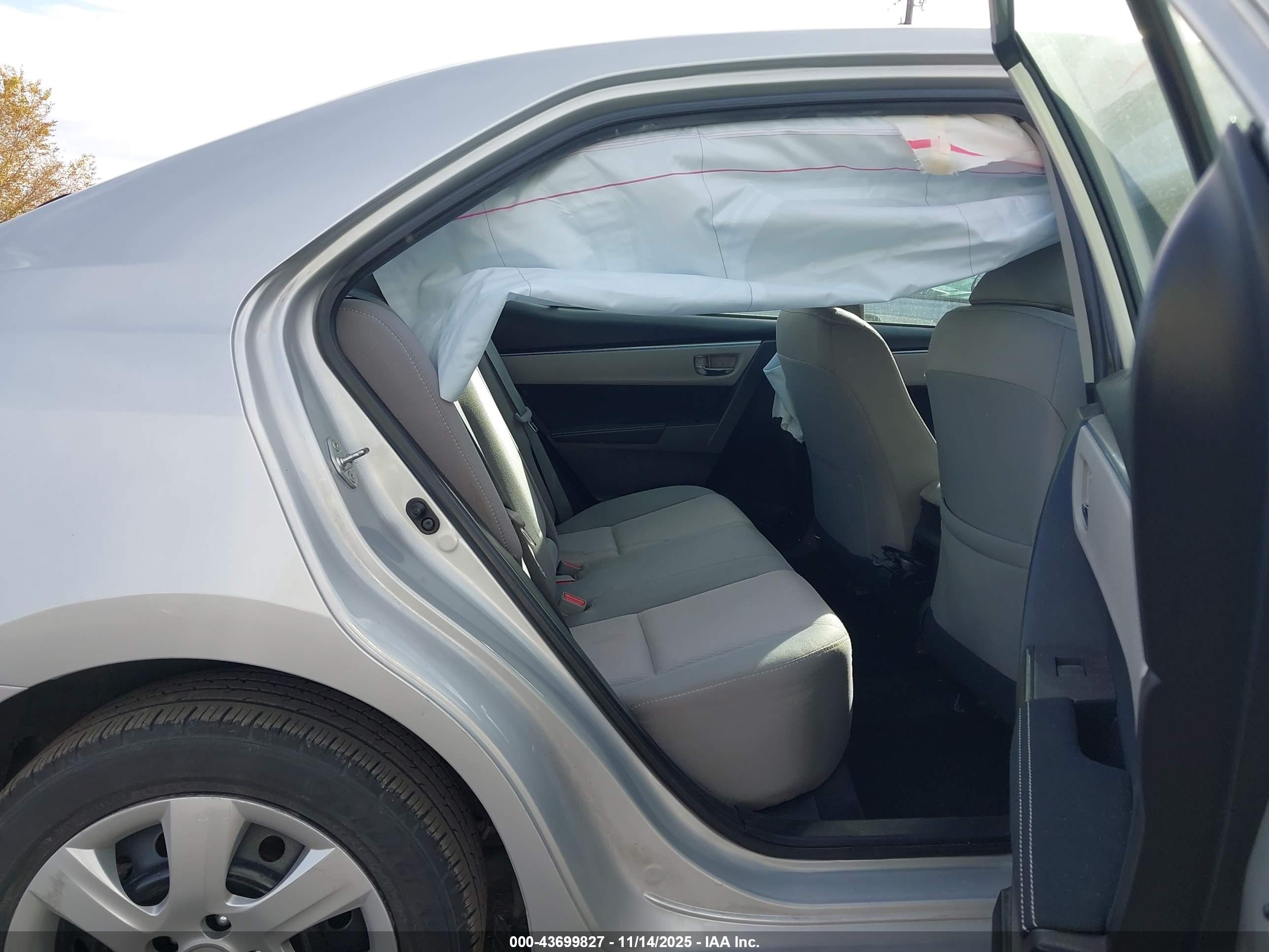 TOYOTA COROLLA image 8