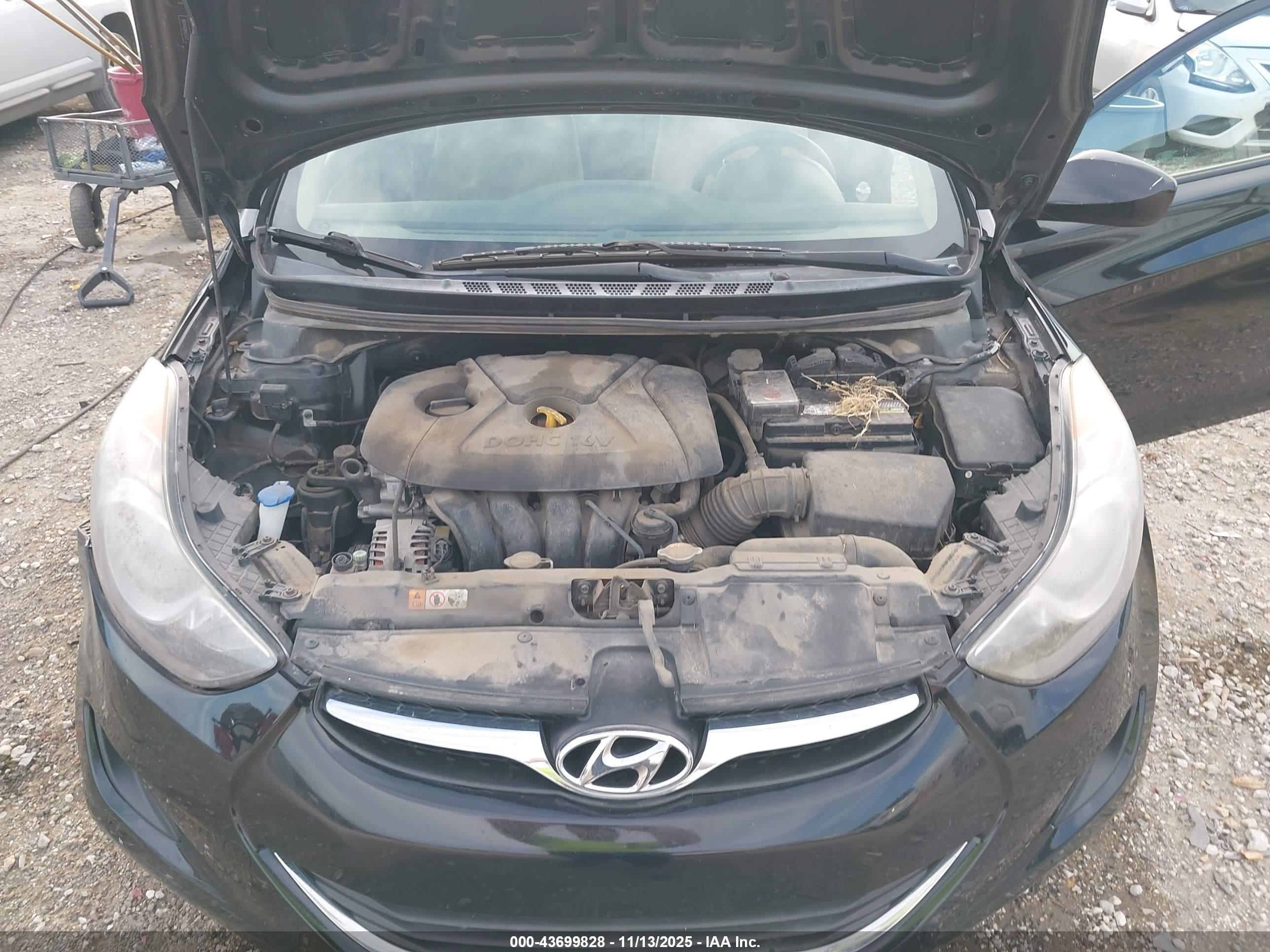 HYUNDAI ELANTRA image 10