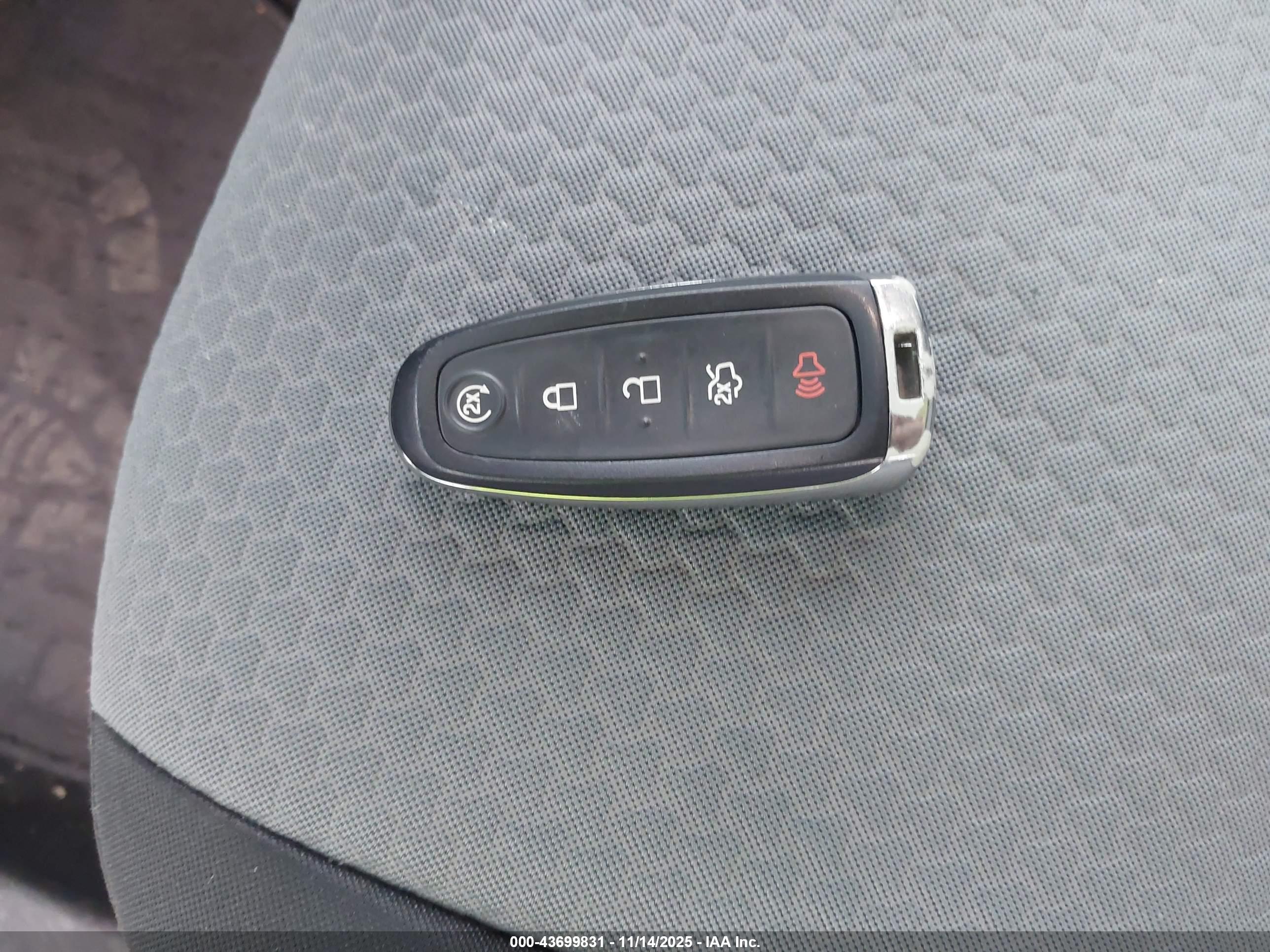 FORD ESCAPE image 11