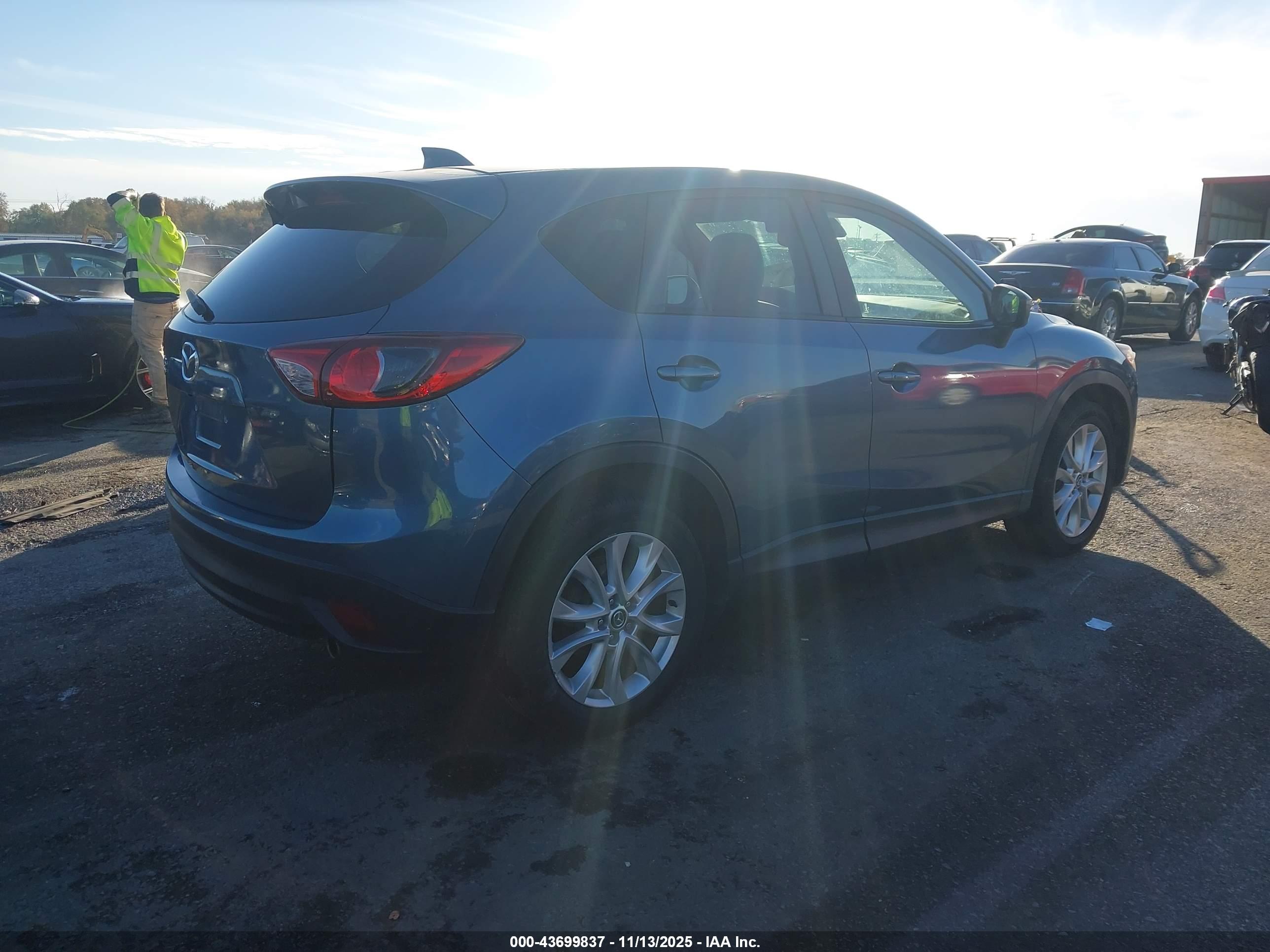 MAZDA CX-5 image 4