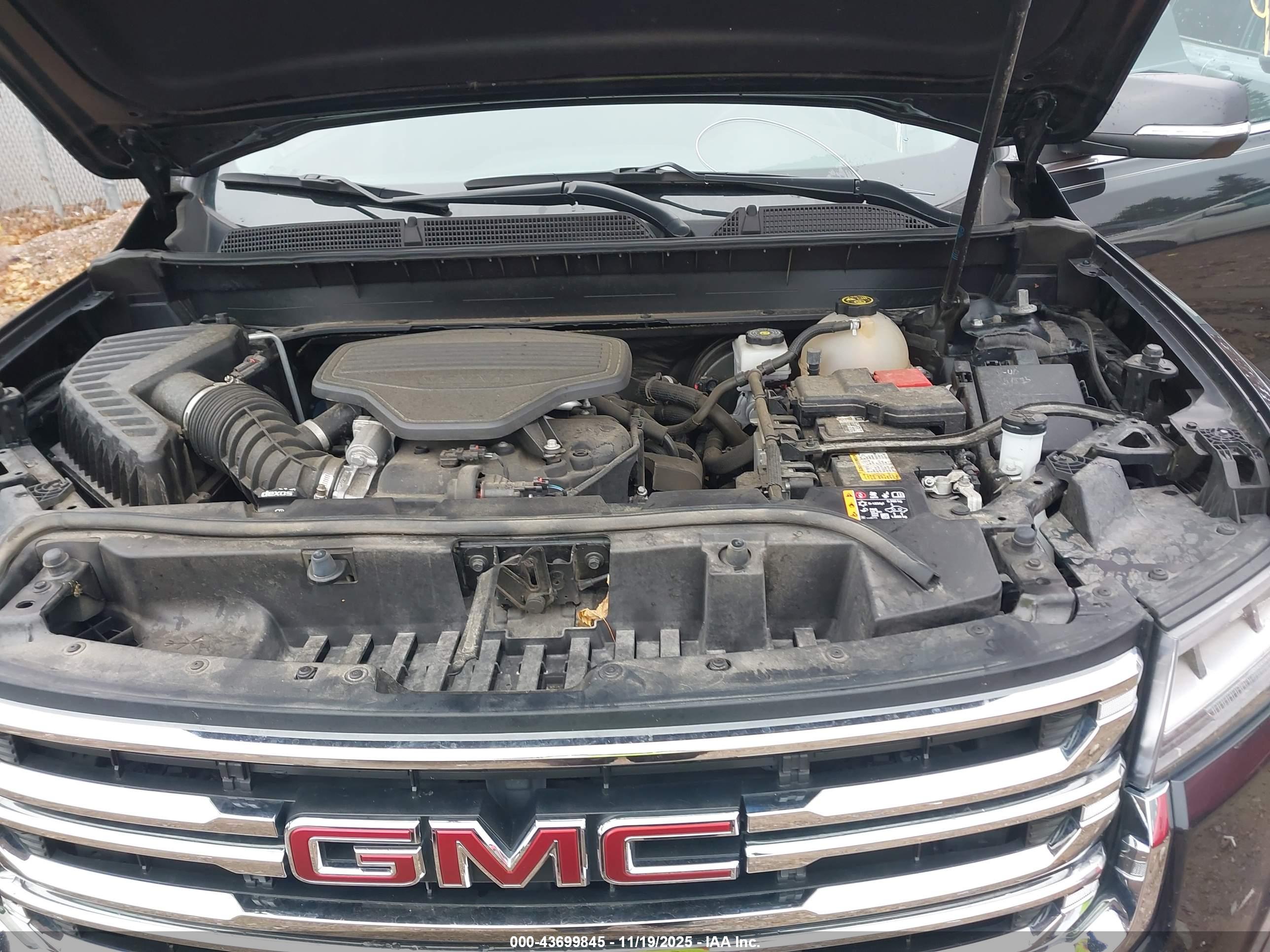 GMC ACADIA image 10