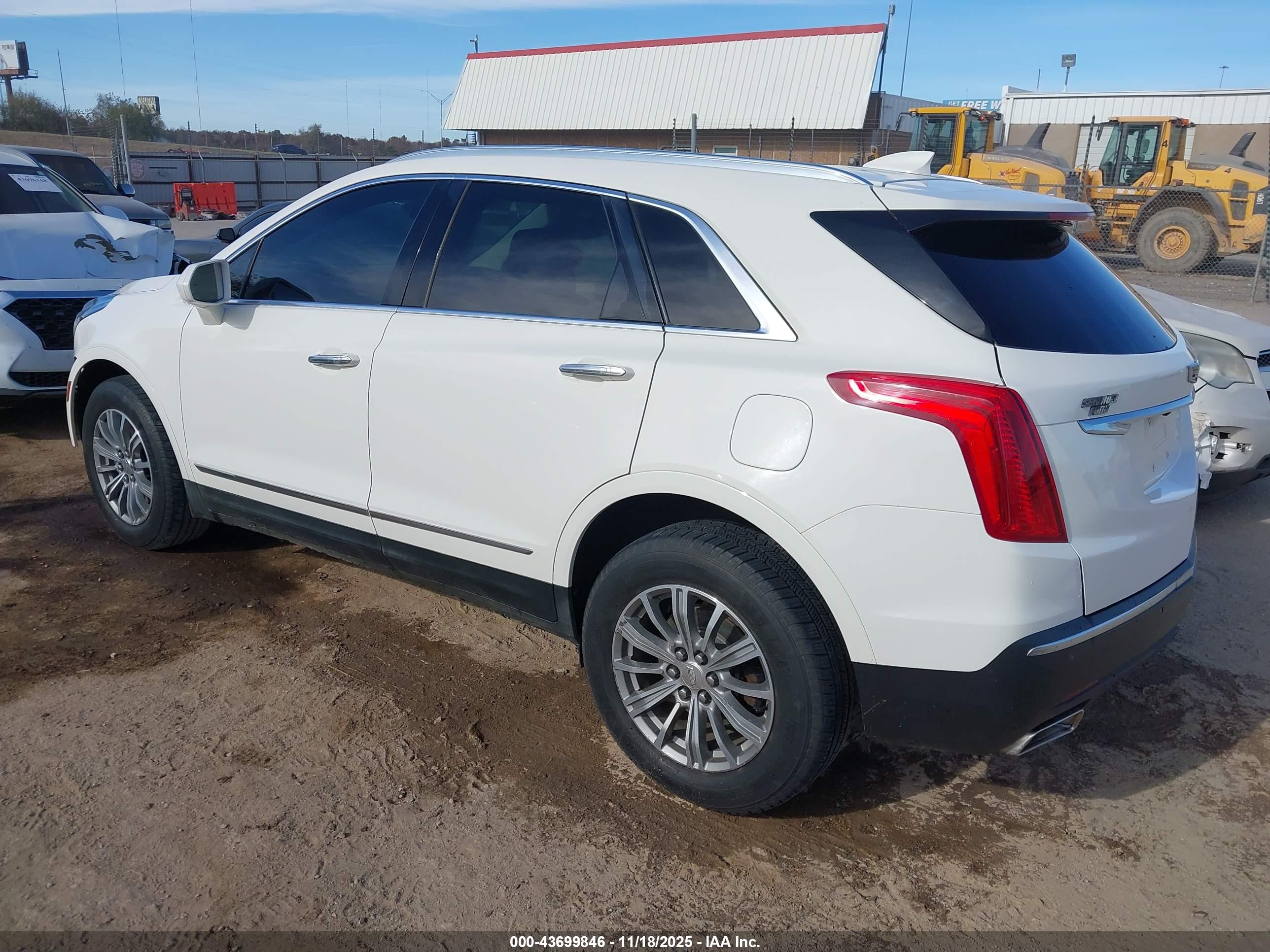 CADILLAC XT5 image 3
