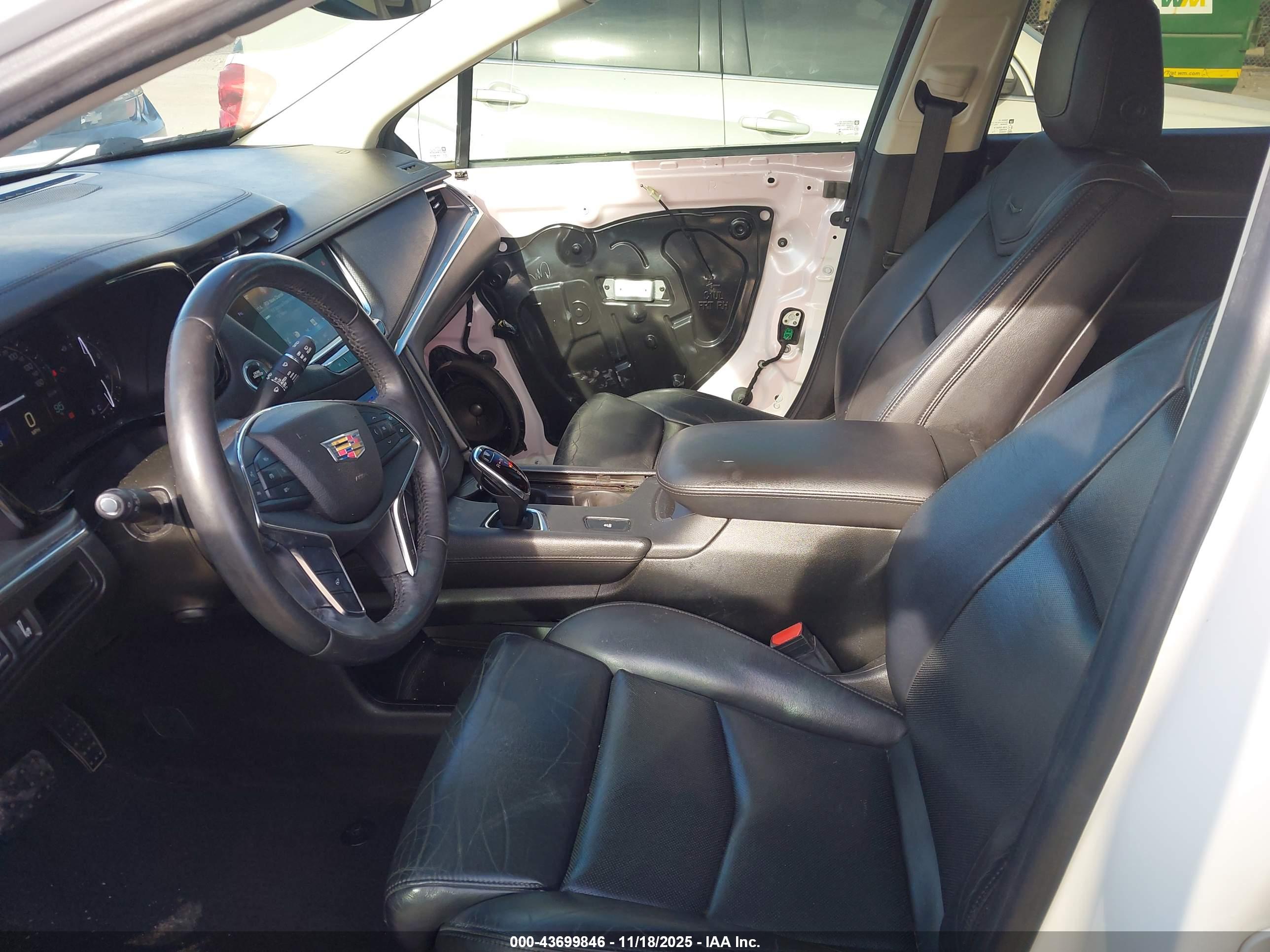 CADILLAC XT5 image 5