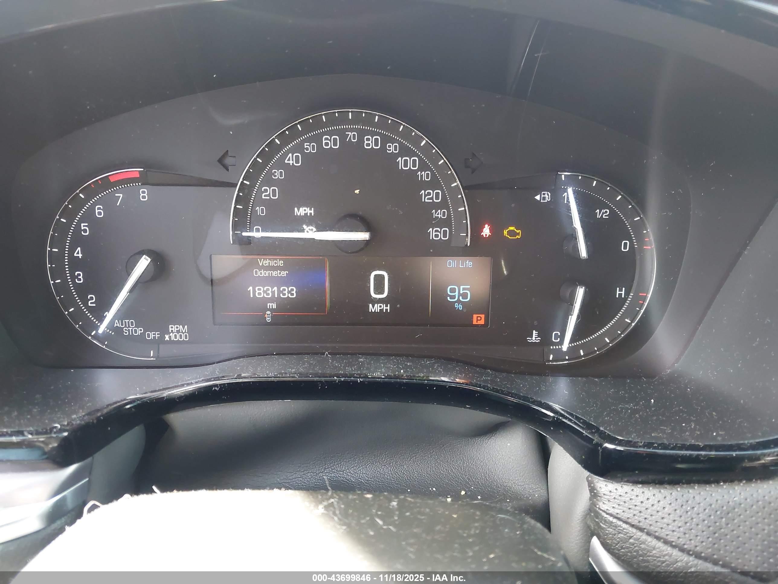 CADILLAC XT5 image 7