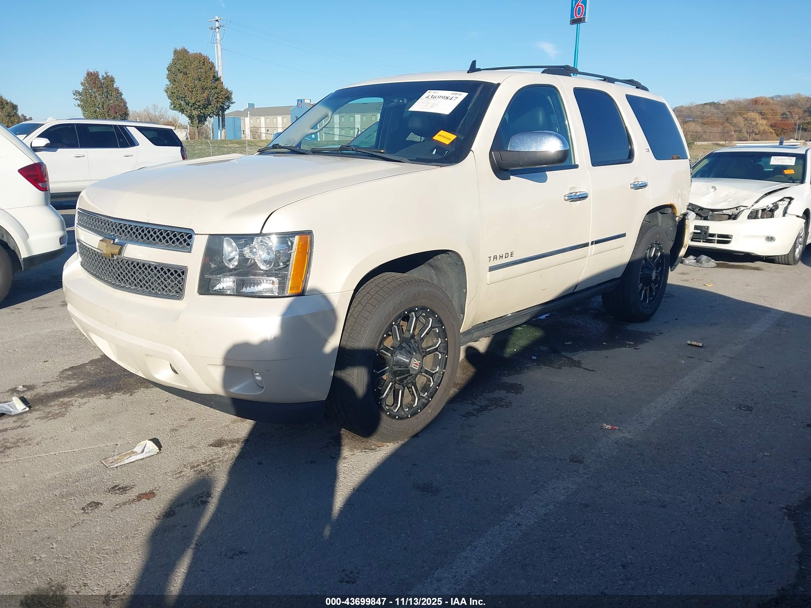 CHEVROLET TAHOE image 2