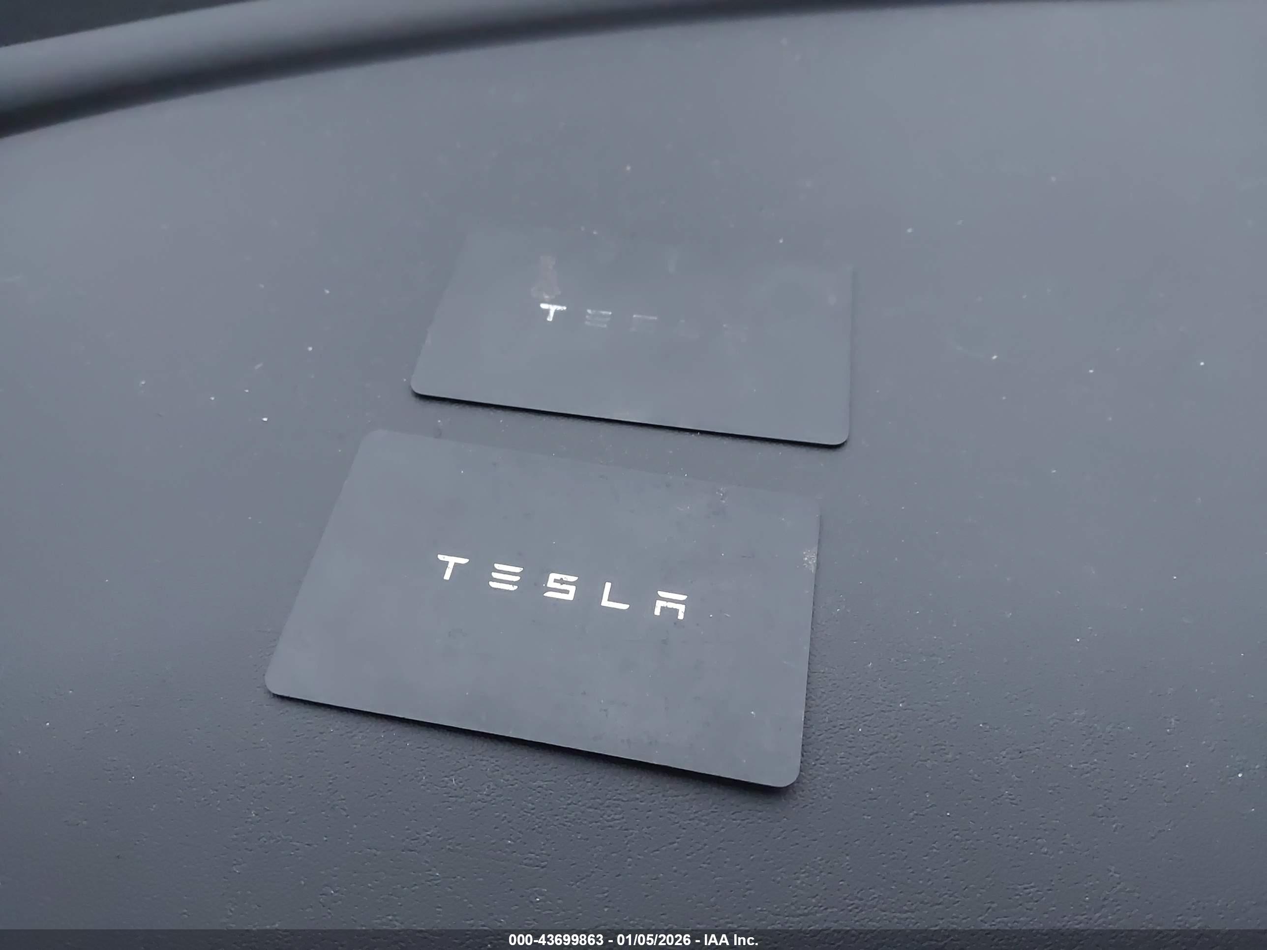 TESLA MODEL image 11