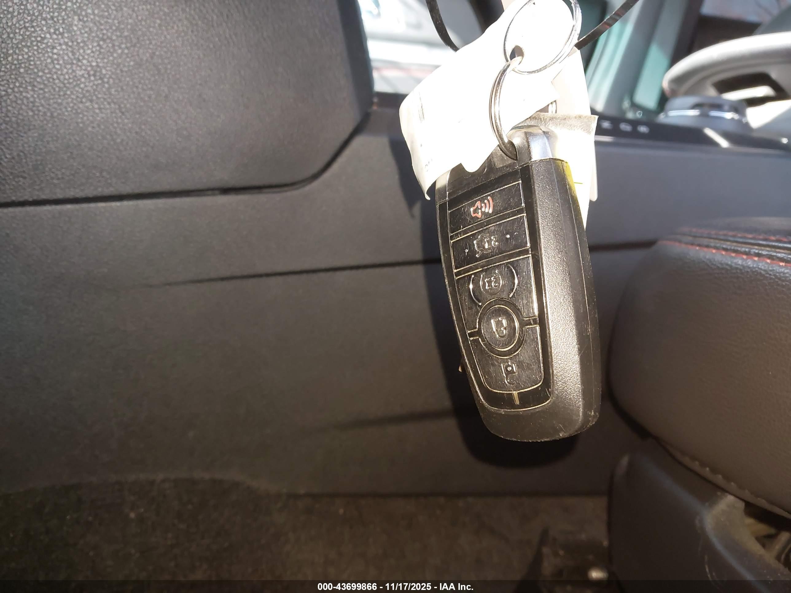 FORD EXPLORER image 11
