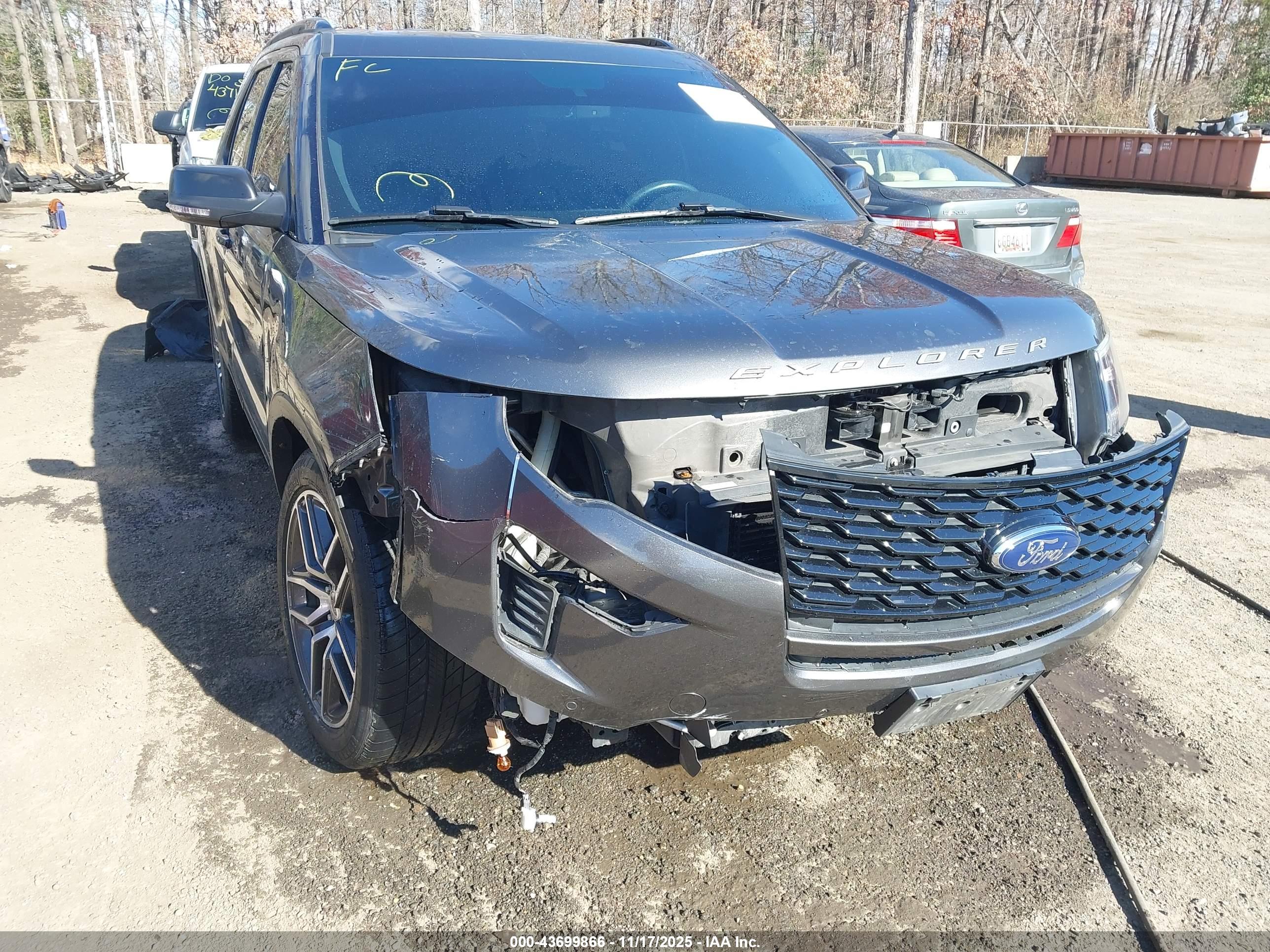 FORD EXPLORER image 6